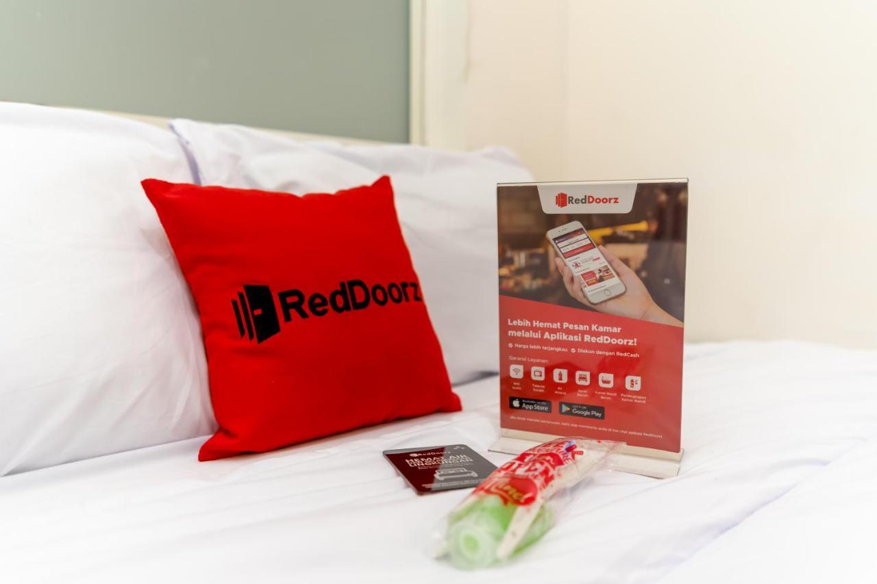 Reddoorz Near Rs Royal Taruma Grogol 3*
