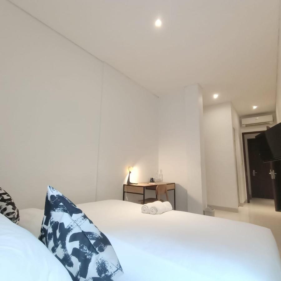 Tengah Tengah Hotel
