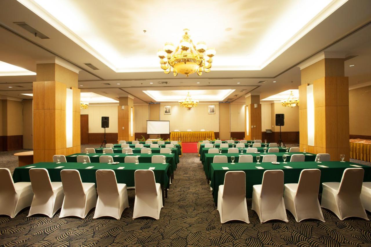 Grand Hotel Jakarta