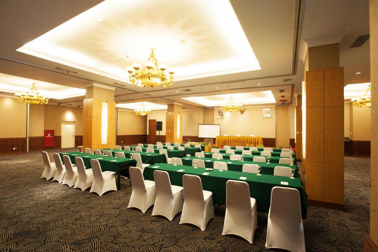 Grand Hotel