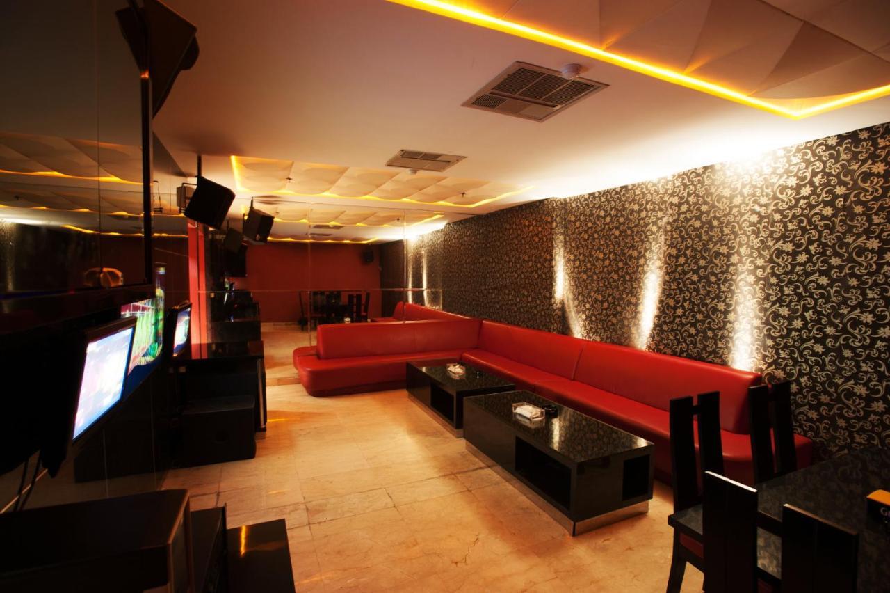 Grand Hotel
