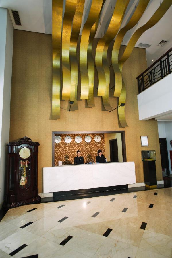 Hotel Grand 3*