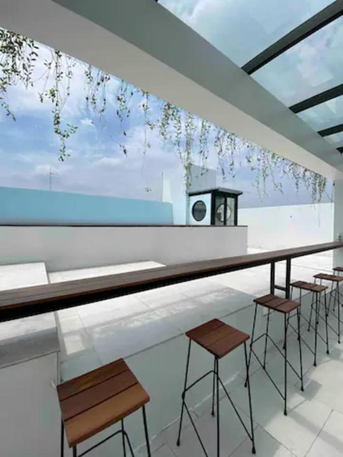 Loewys Tanjung Duren Barat Jakarta