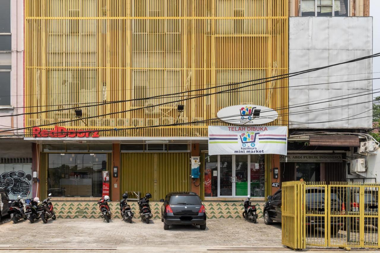Hotel Reddoorz Near Rs Royal Taruma Grogol 3*