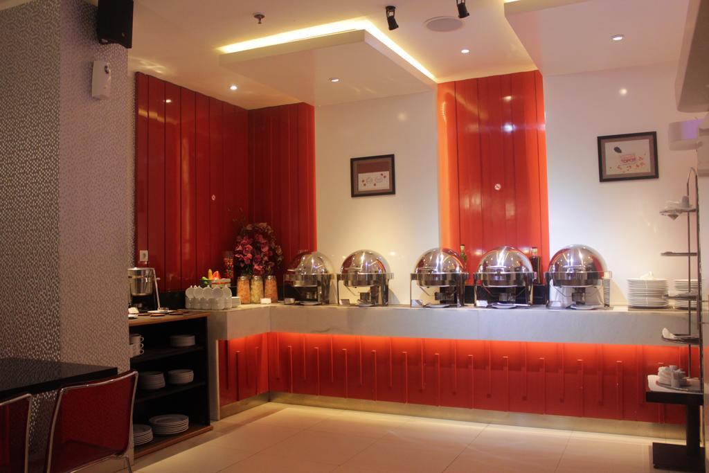 Redstar Hotel 3*