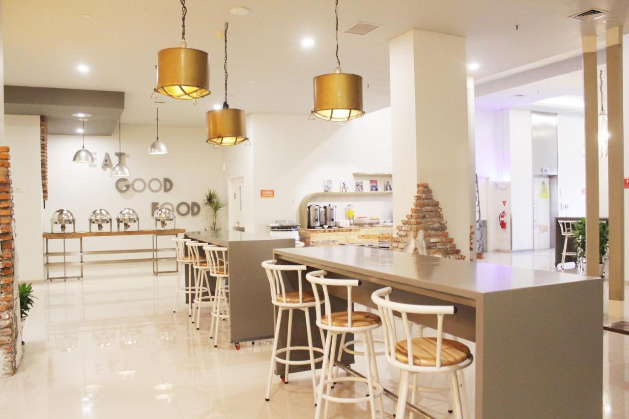 Pop! Kelapa Gading Hotel 2*