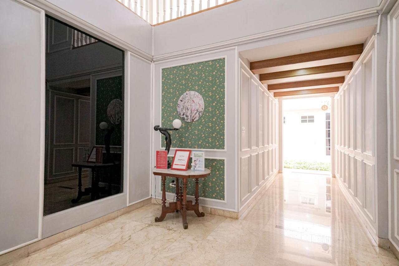 Reddoorz Premium Near Rs Indah 3*