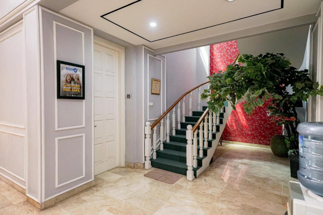 Reddoorz Premium Near Rs Indah 3*