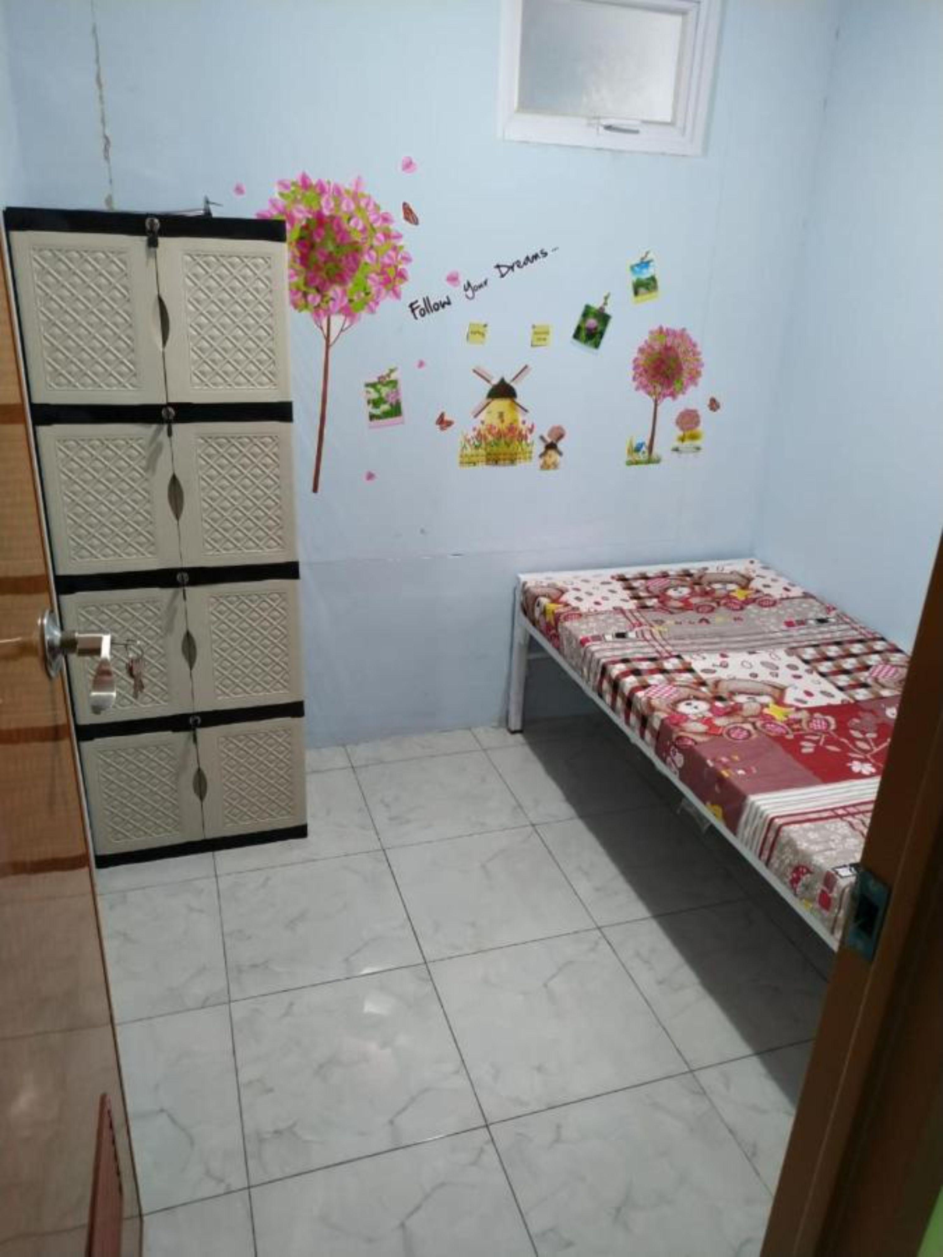 Eiffel Petojo - Female Only Guest house 2*