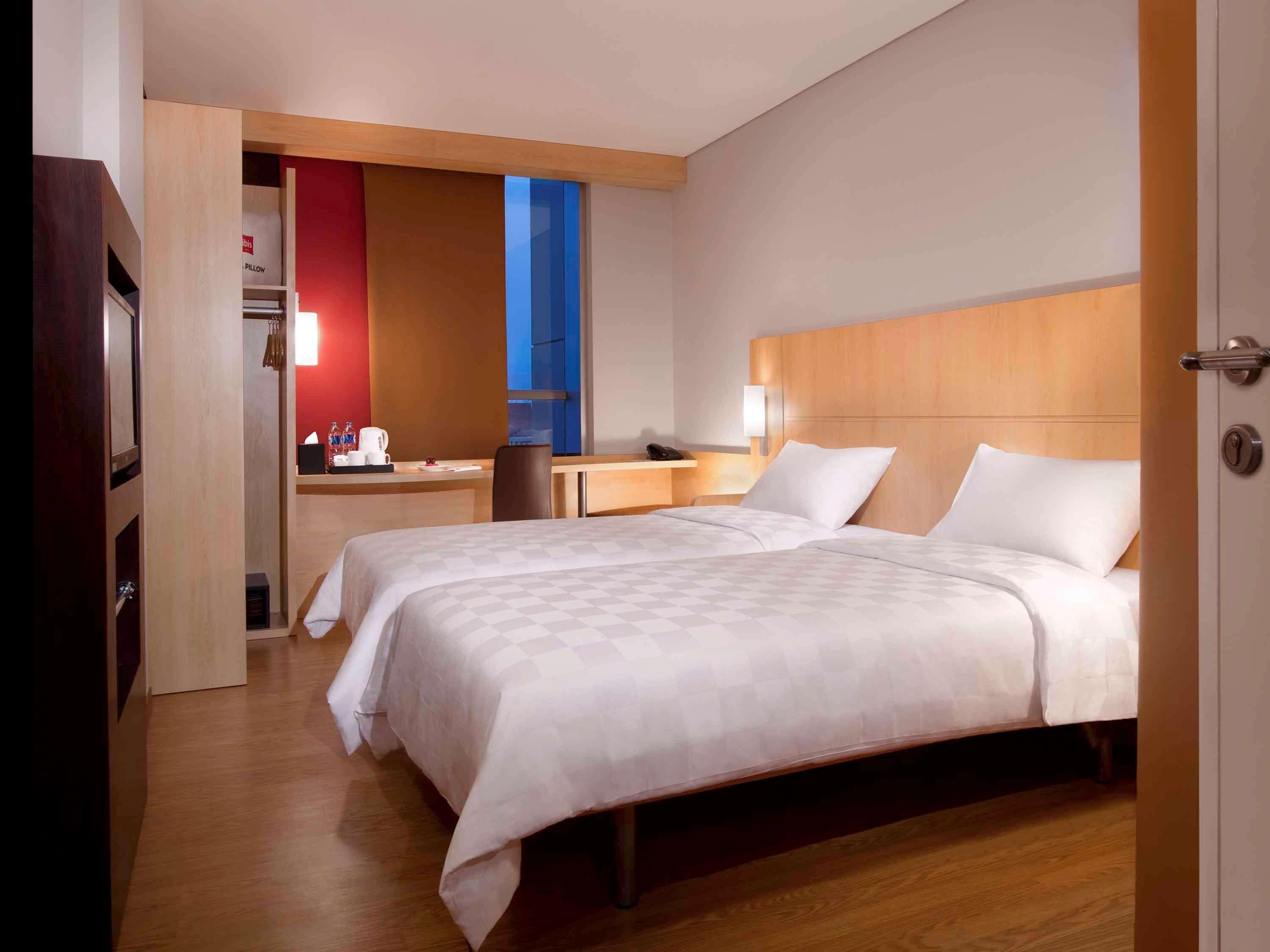 Ibis Senen 3*