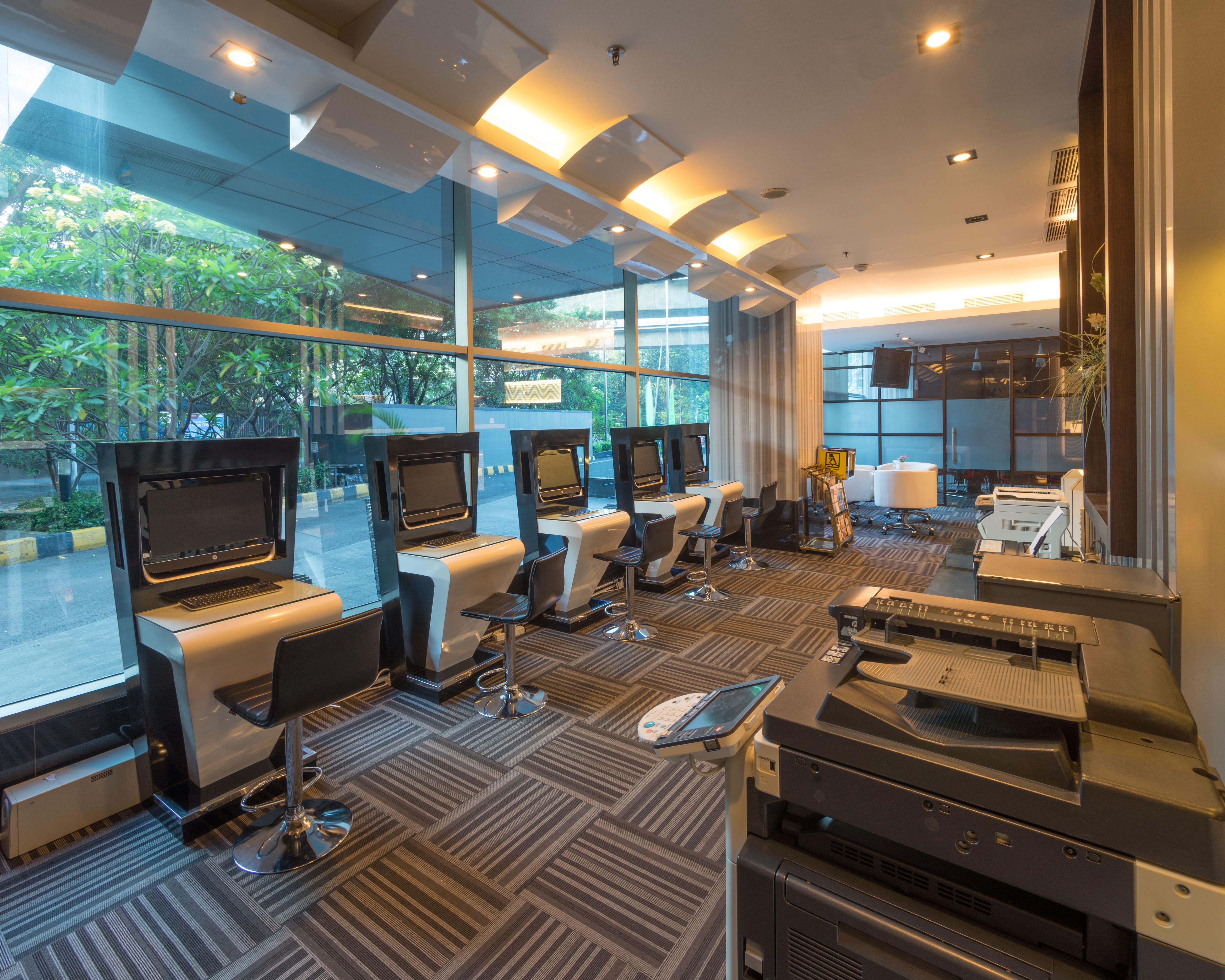 Manhattan Hotel Jakarta Hotel