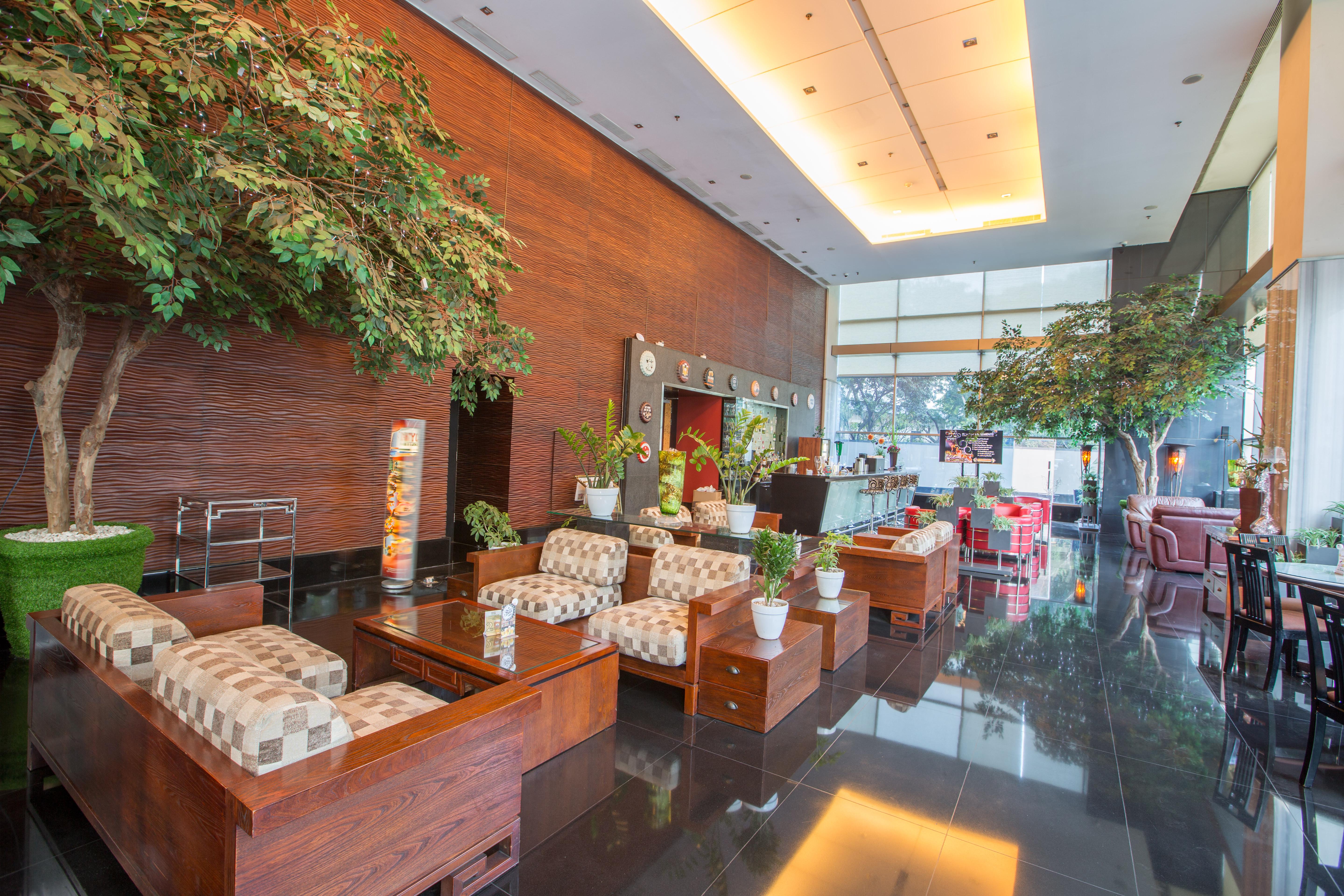 Manhattan Hotel Jakarta 5*