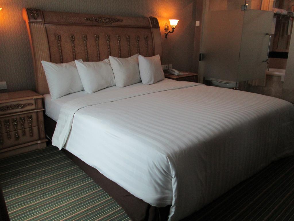 Twin Plaza Hotel Jakarta