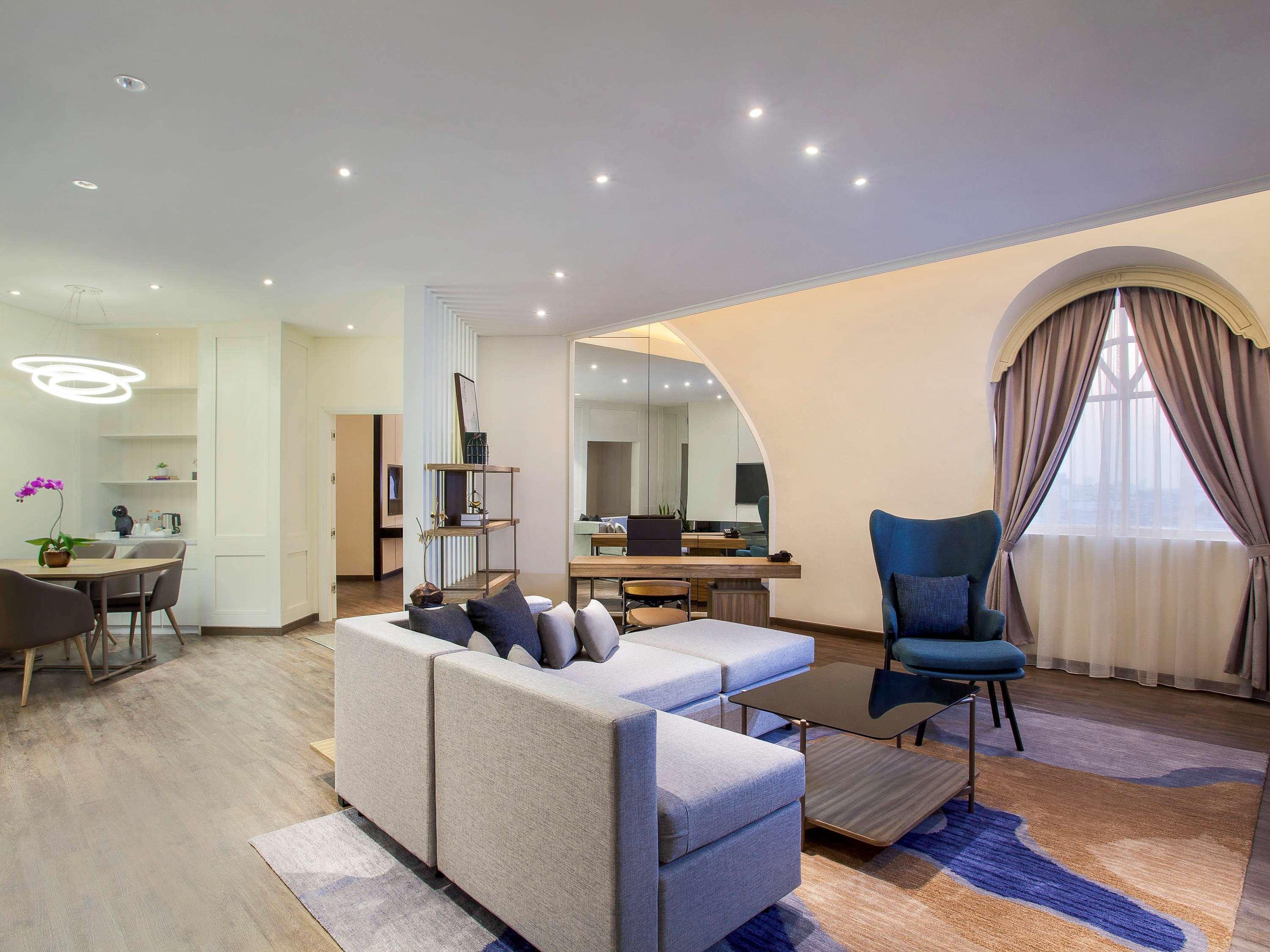 Mercure Batavia 4*