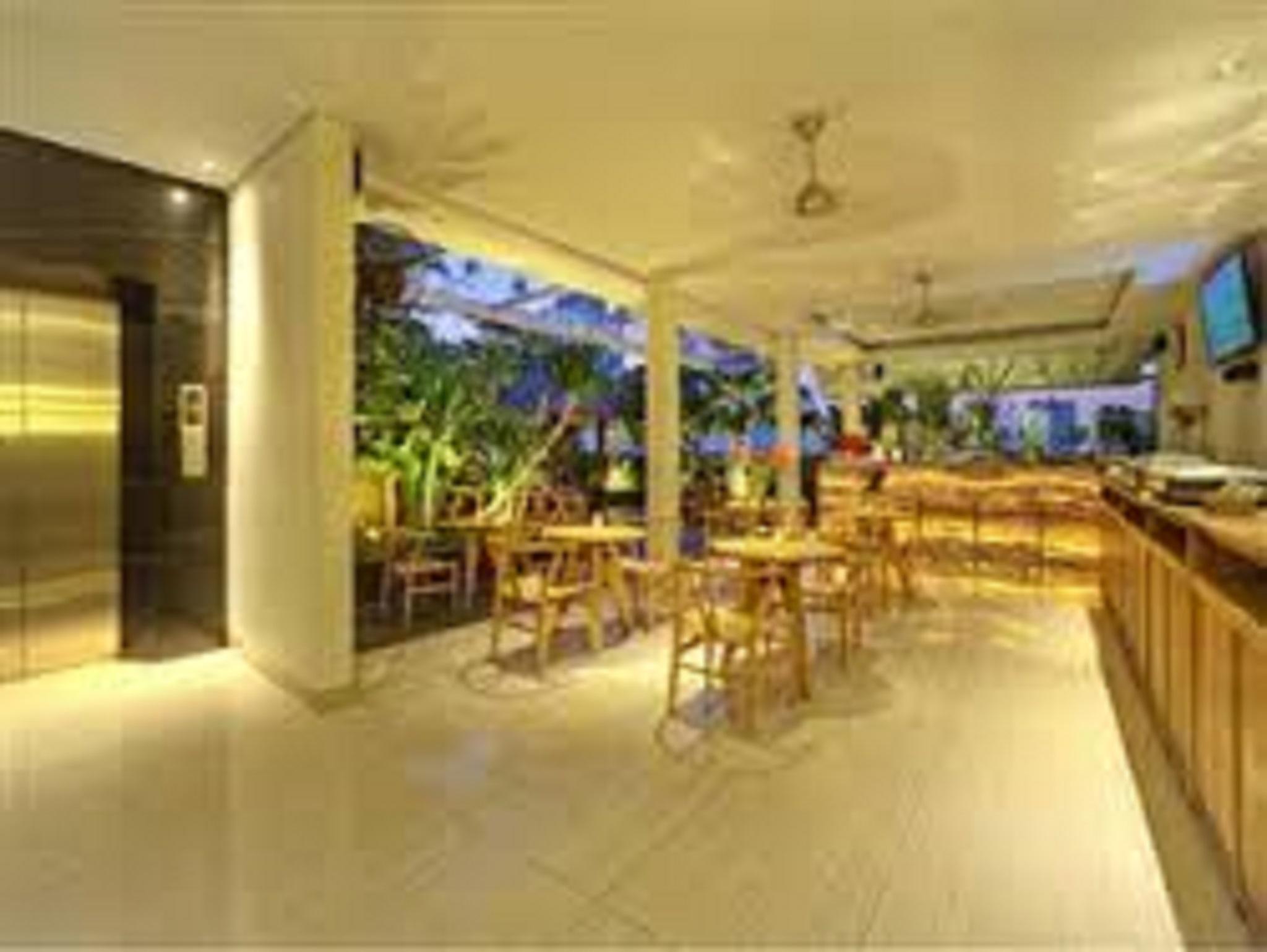 Rasuna Icon Hotel 3*