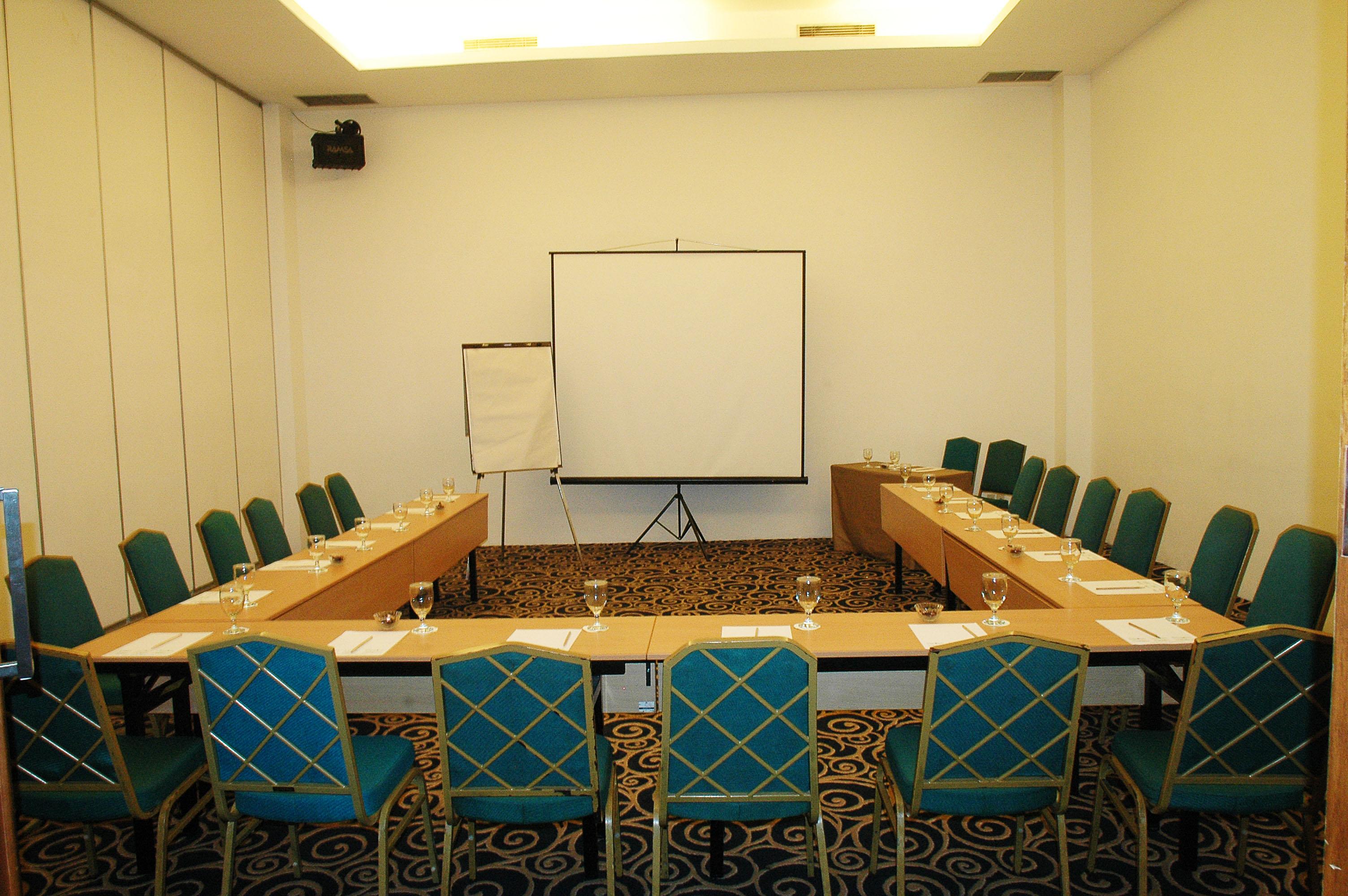 Hotel Grand Cemara 3*