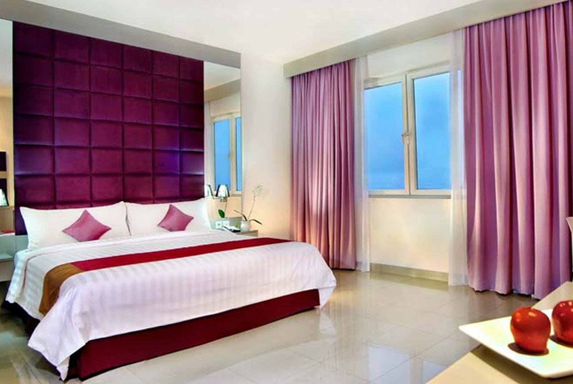 Royal Palm Hotel&conference Center Cengkareng Hotel