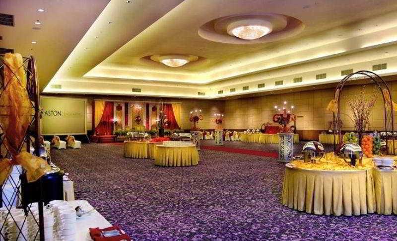 Royal Palm Hotel&conference Center Cengkareng Hotel
