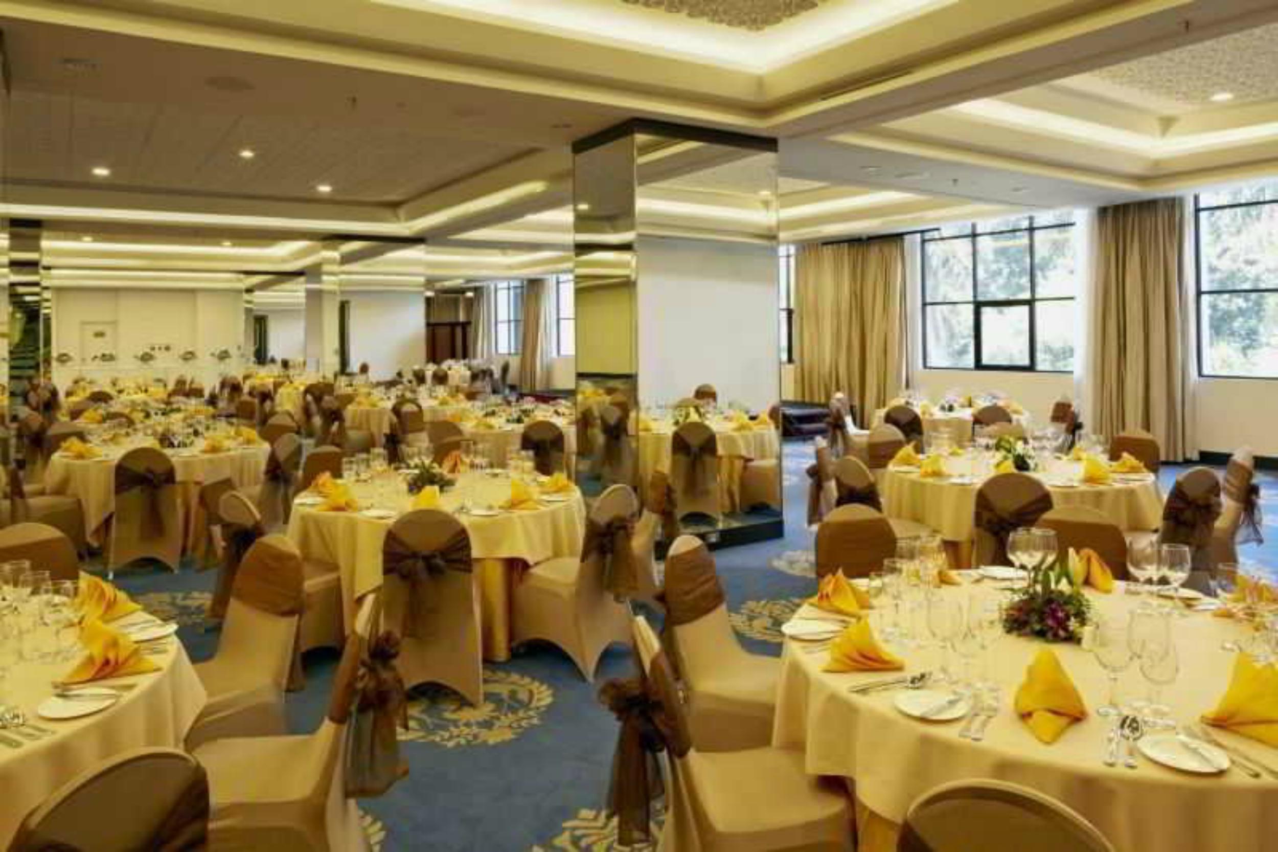 Artotel Gelora Senayan Hotel 4*