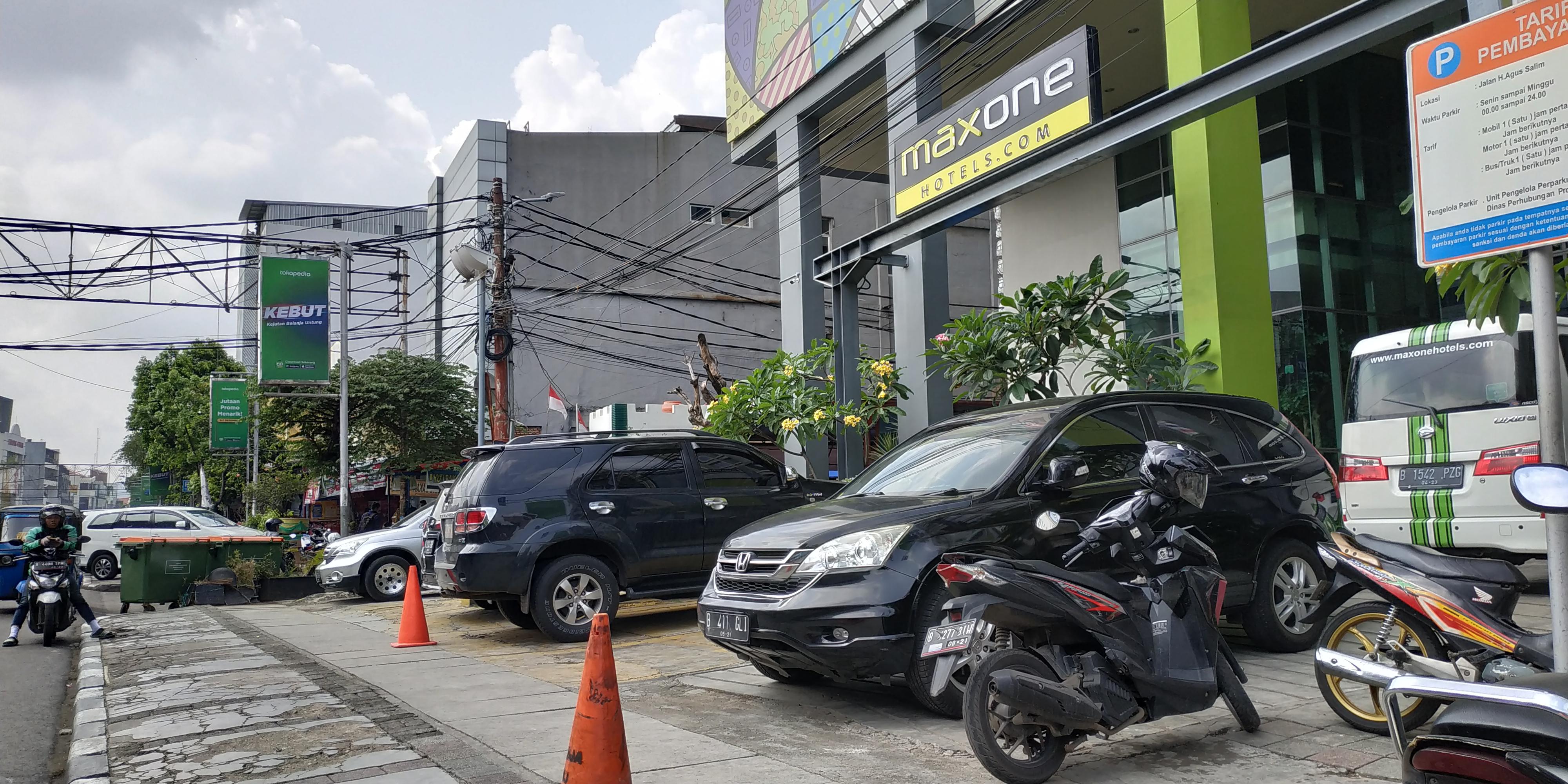 Maxonehotels.com At Sabang Khách sạn 3*