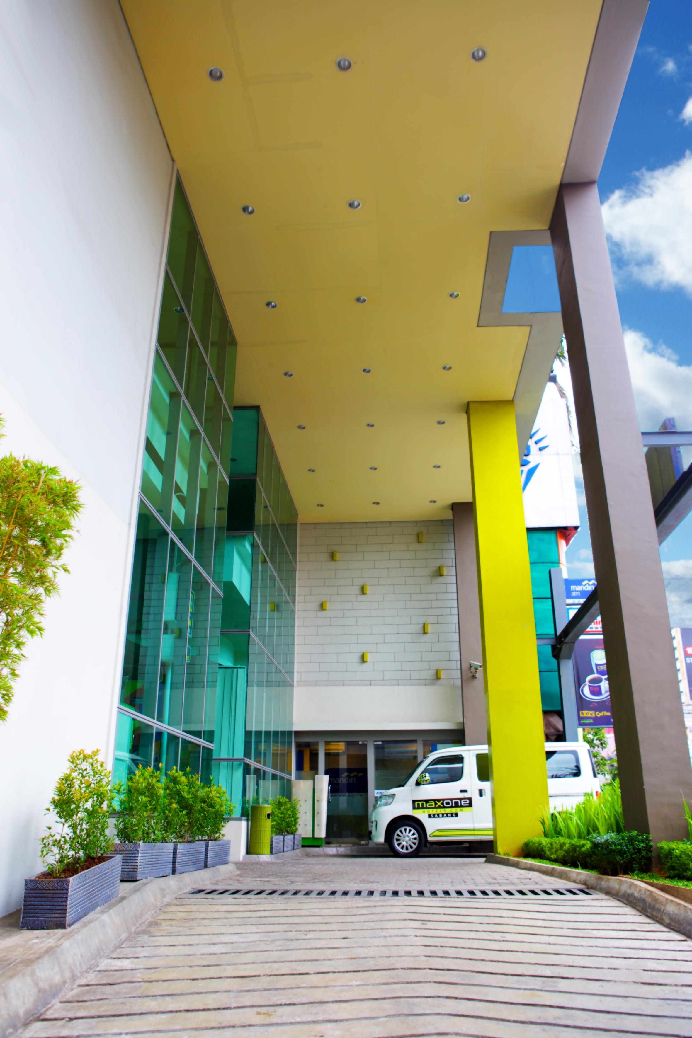 Hotel Maxonehotels.com At Sabang 3*