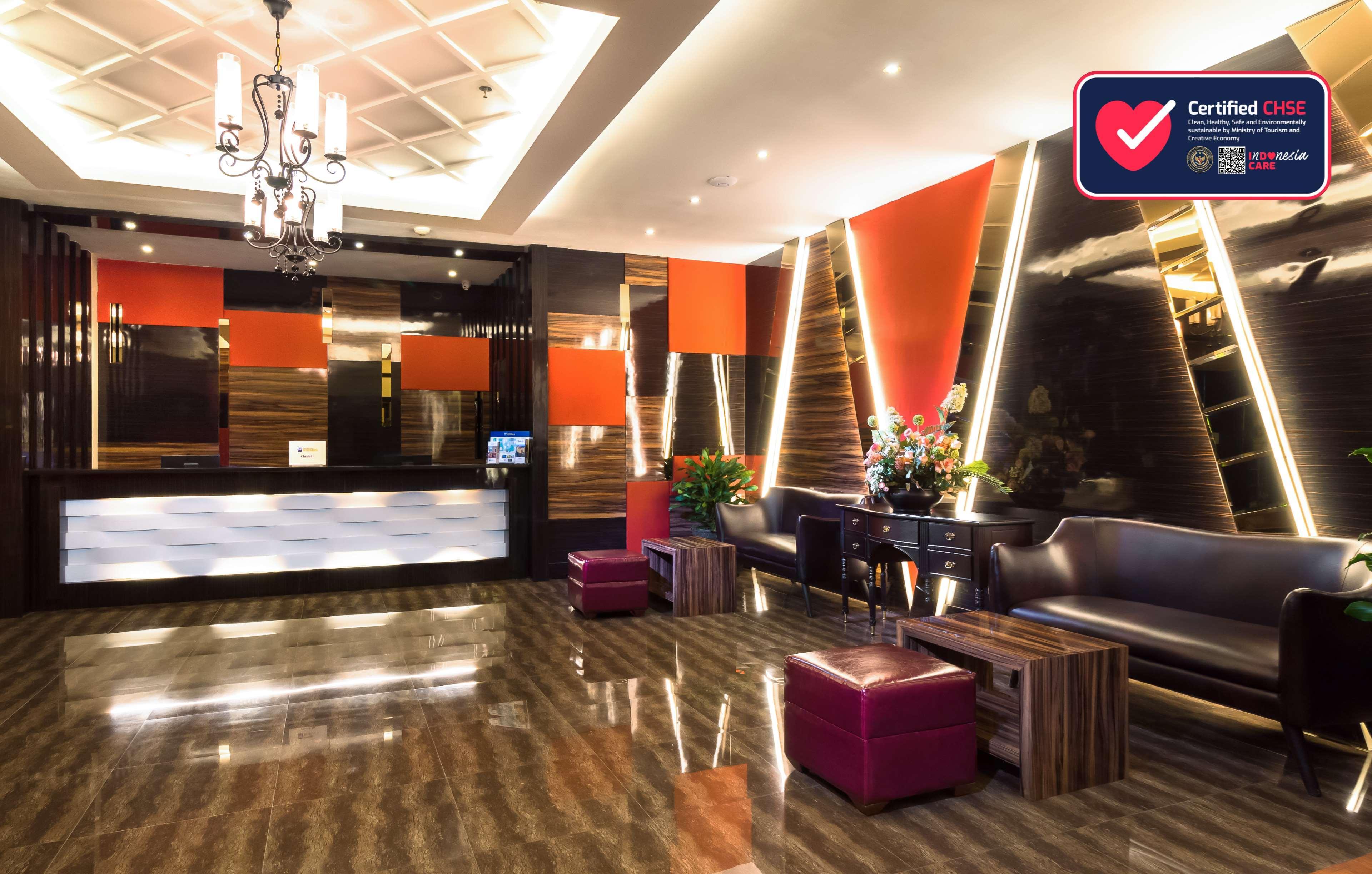 Hotel Western Senayan 3*