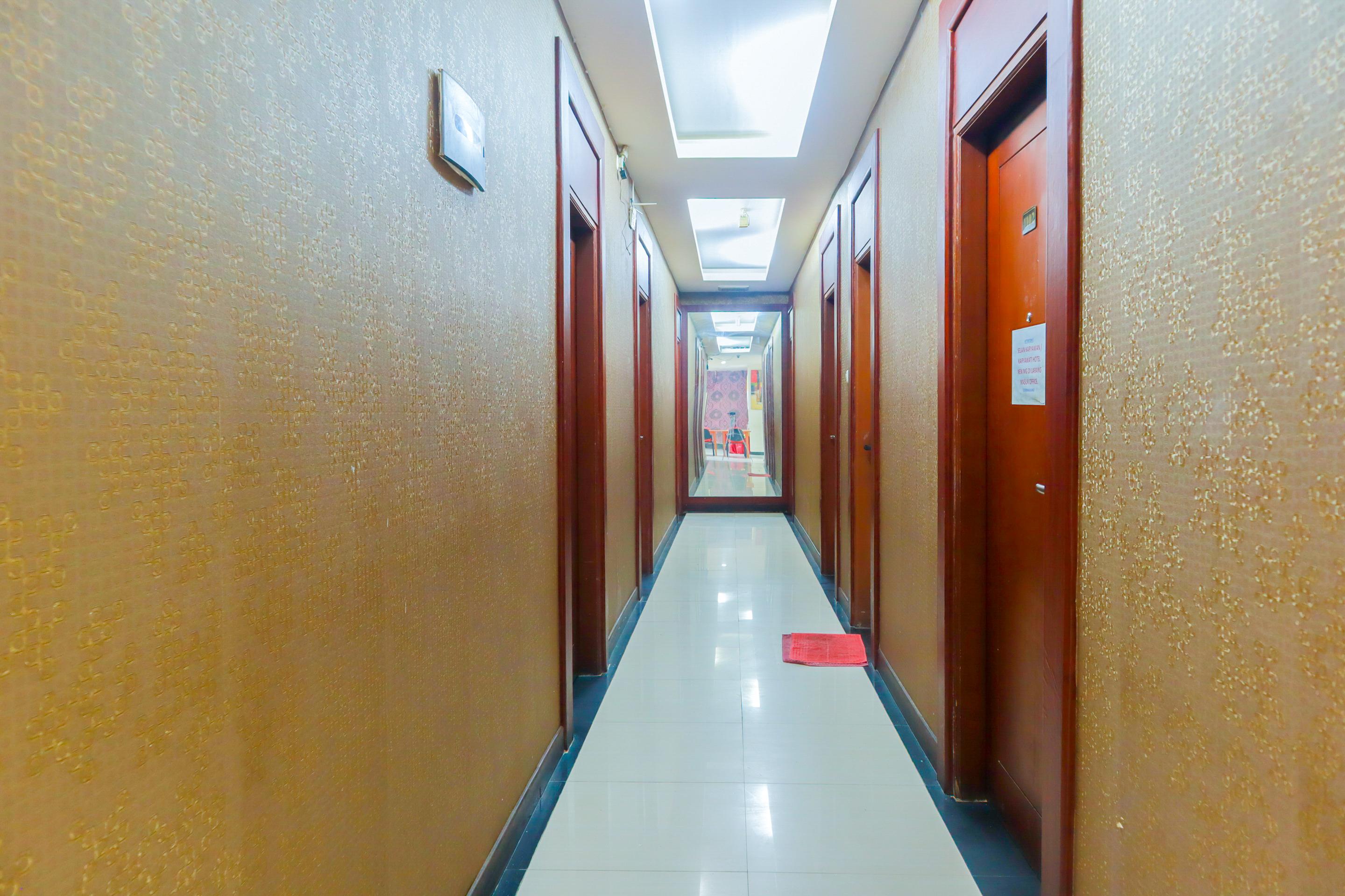 Urbanview Bes Mangga Besar By Reddoorz Khách sạn
