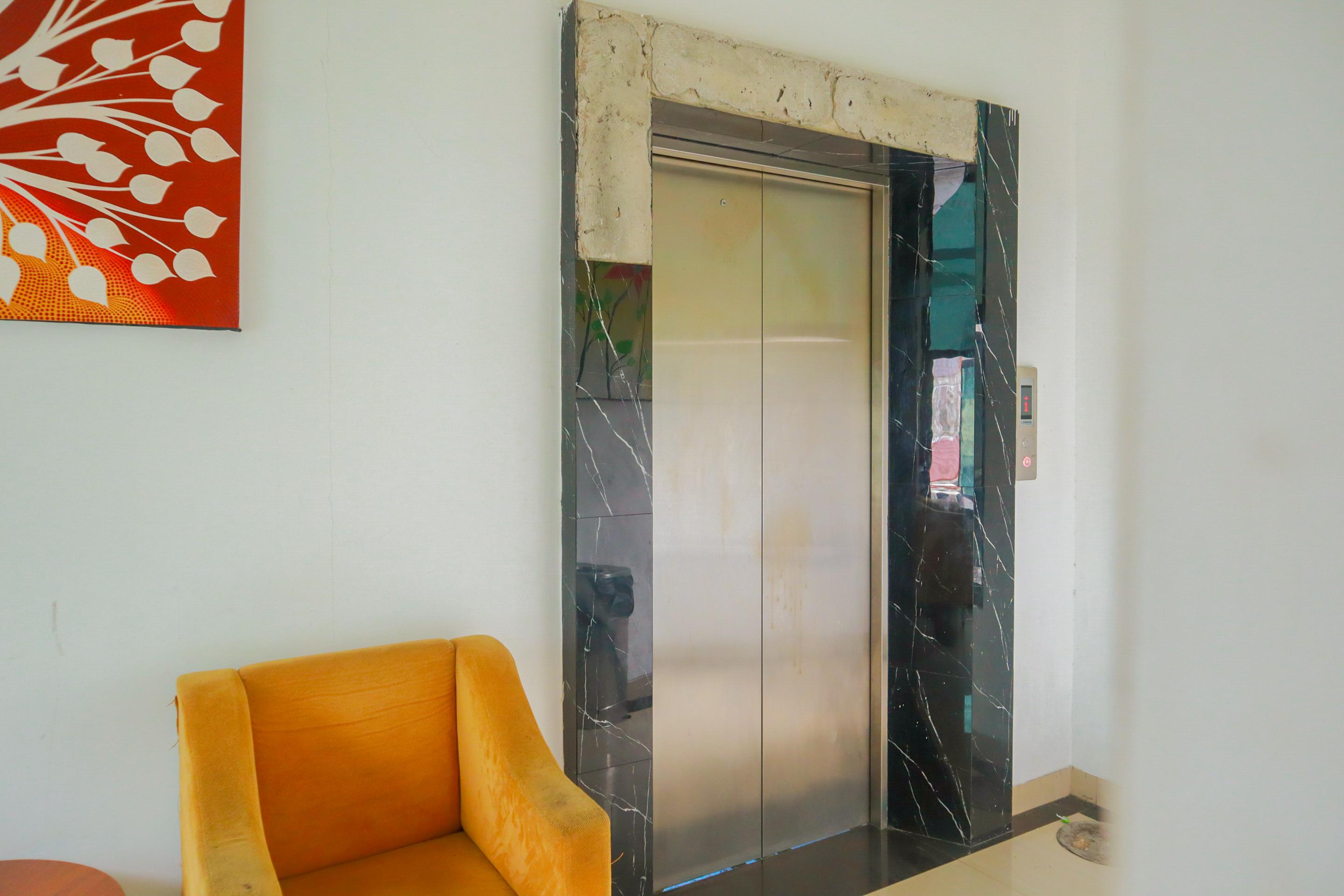 Khách sạn Urbanview Bes Mangga Besar By Reddoorz Jakarta