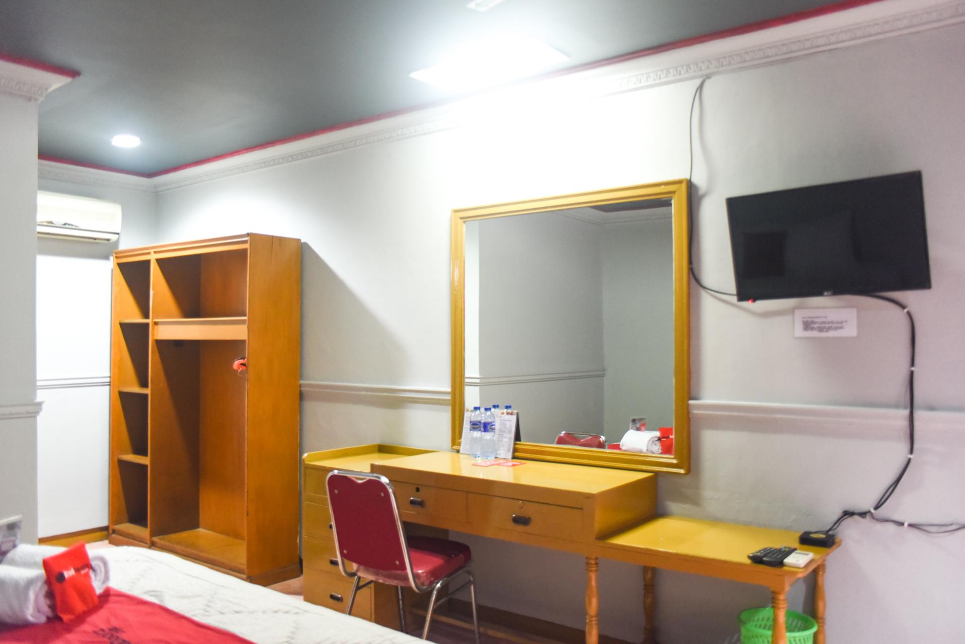 Guest house Reddoorz Near Rscm