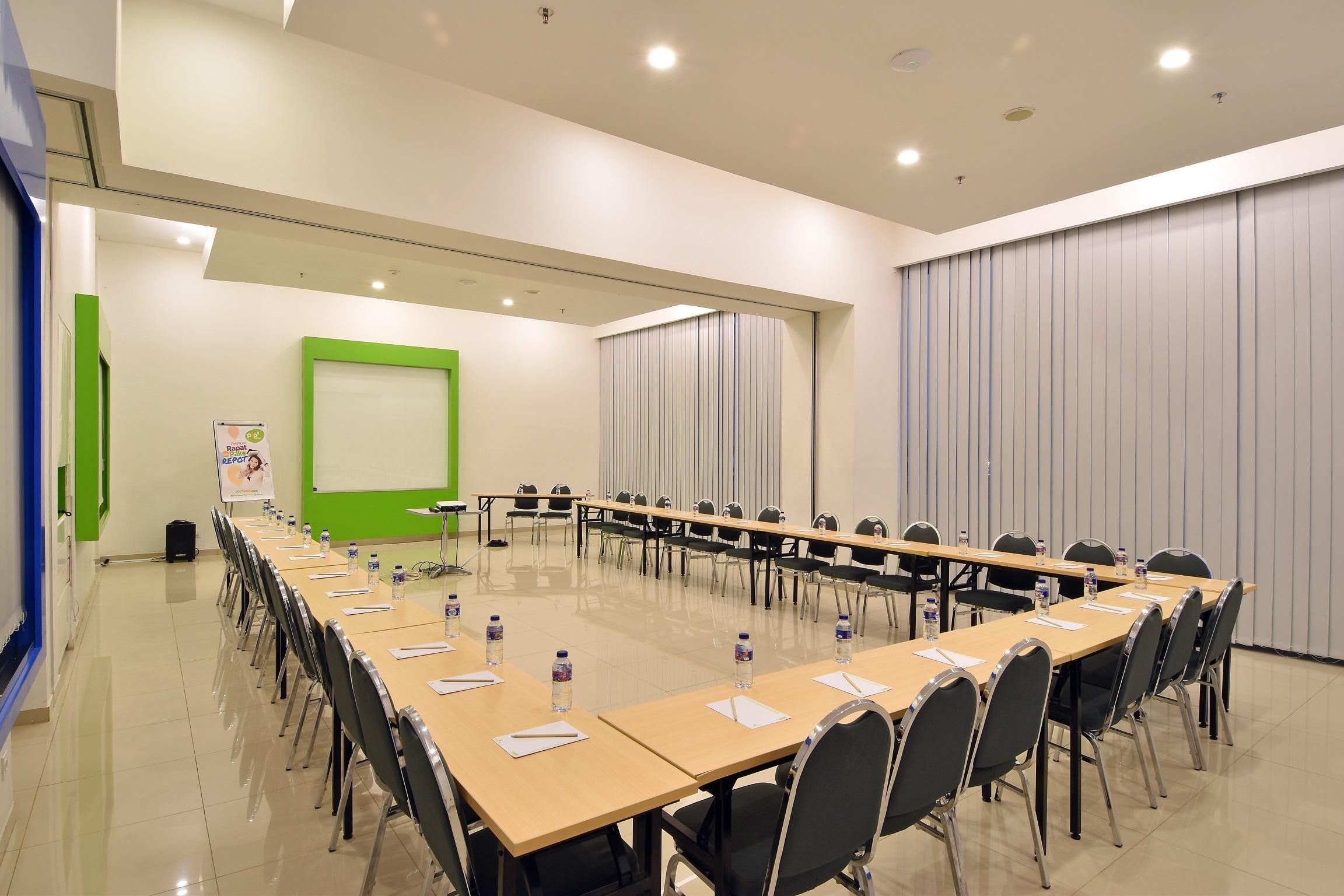 Pop! Kelapa Gading Hotel Jakarta