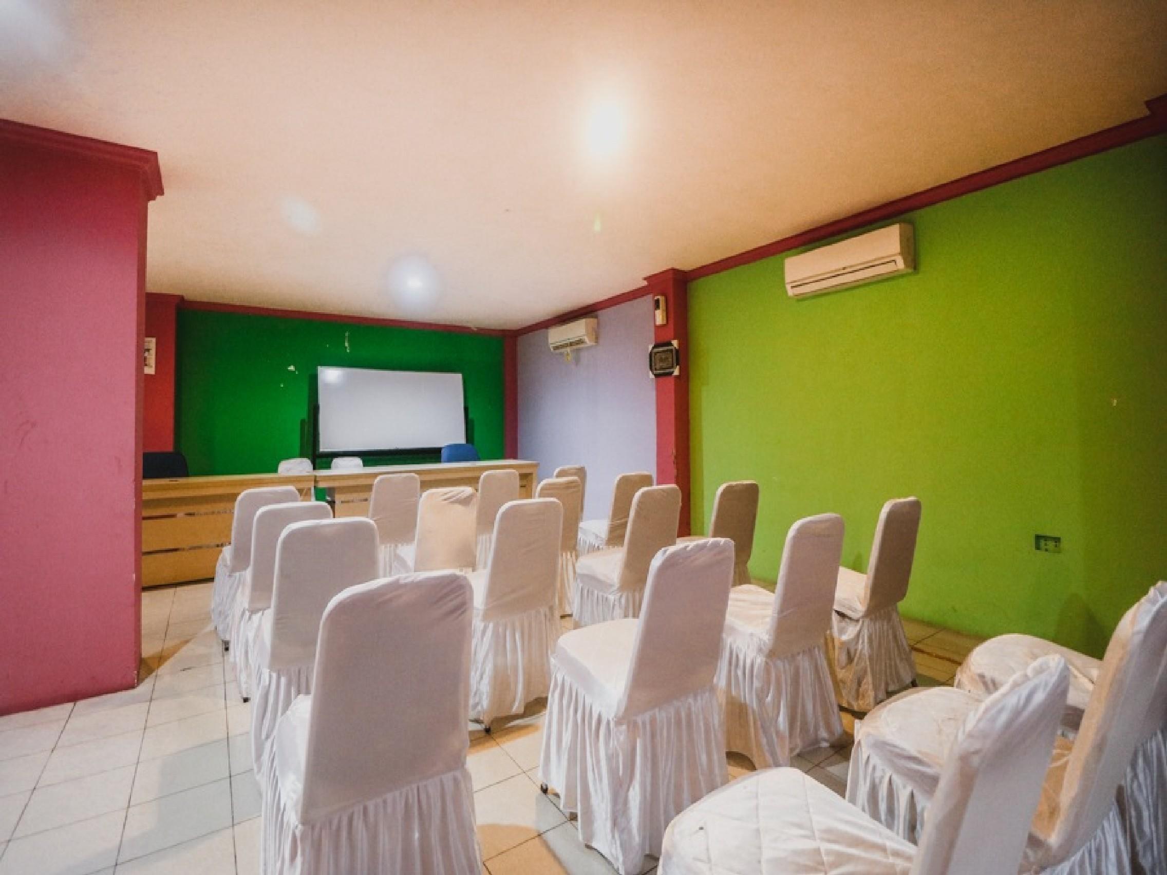 Guest house Reddoorz Near Rscm 3*