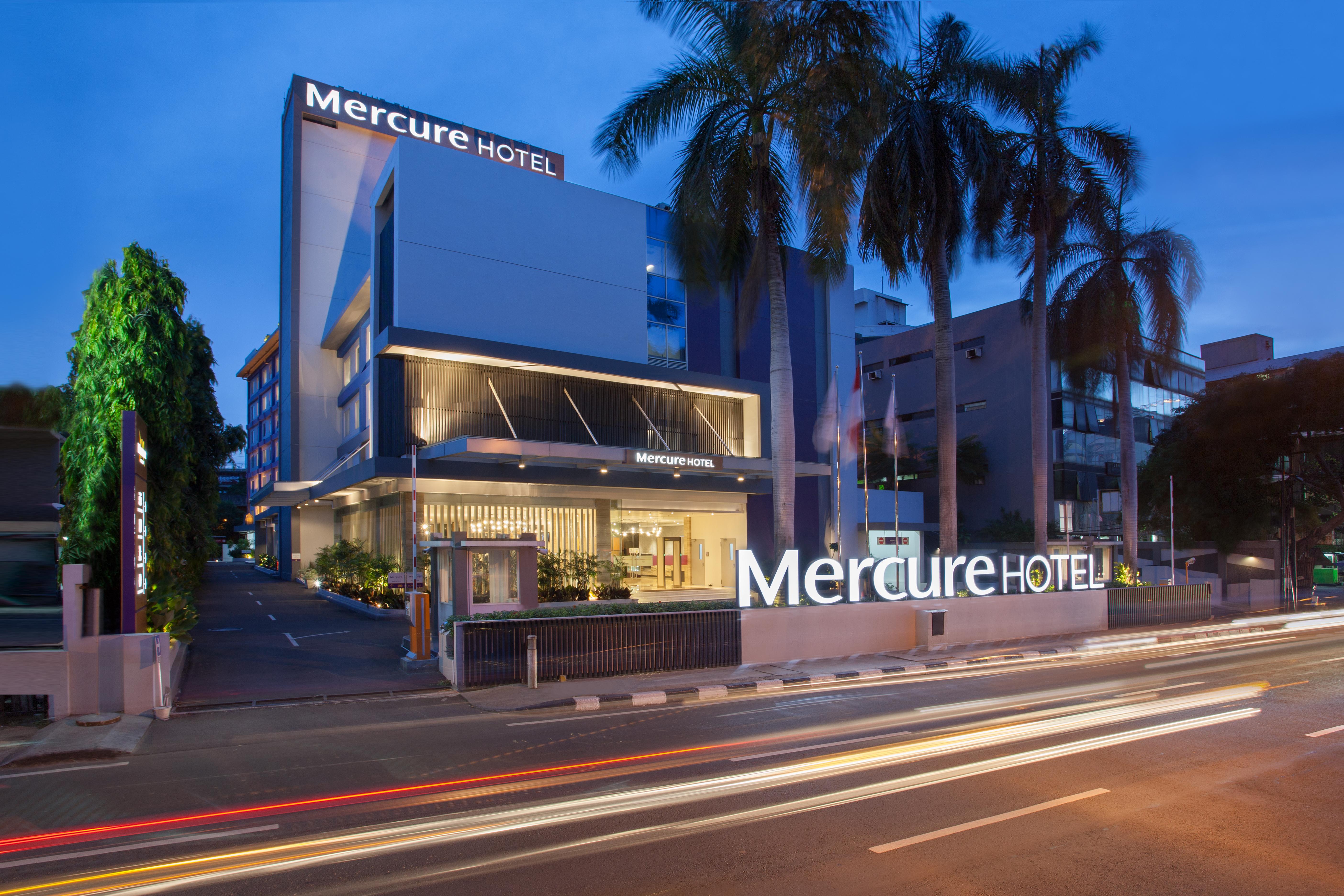 Mercure Cikini 4*