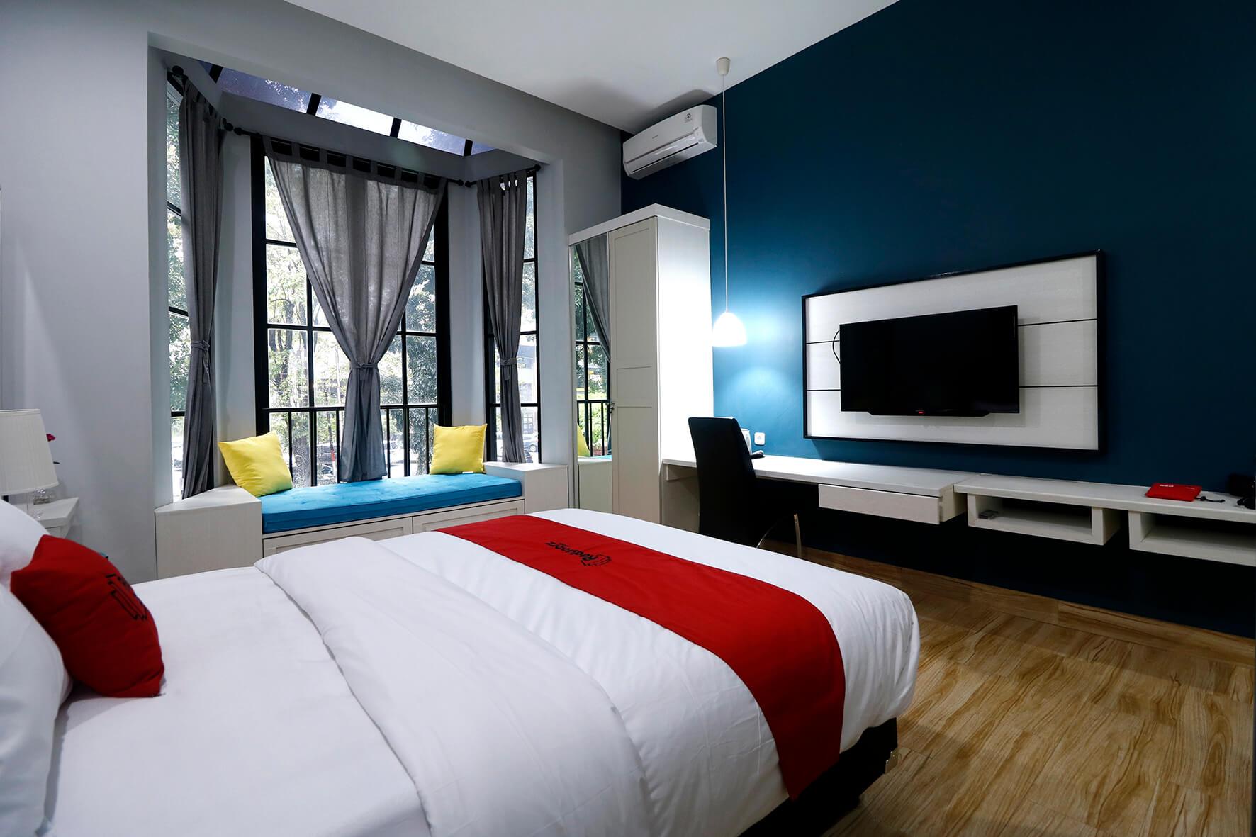 Reddoorz Premium Near Rs Indah Nhà khách