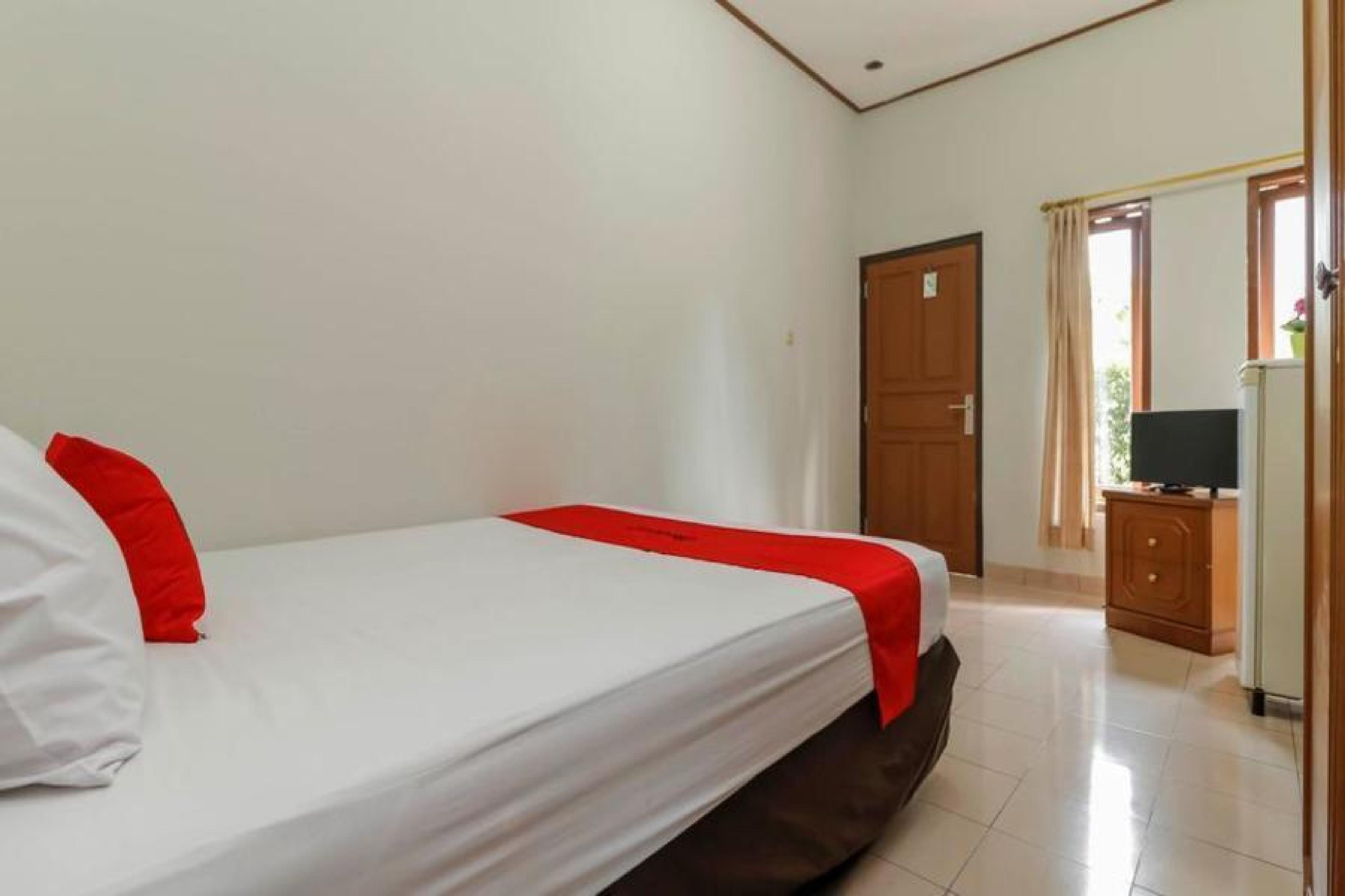 Gasthuis Reddoorz @ Karet Pedurenan 3 3*