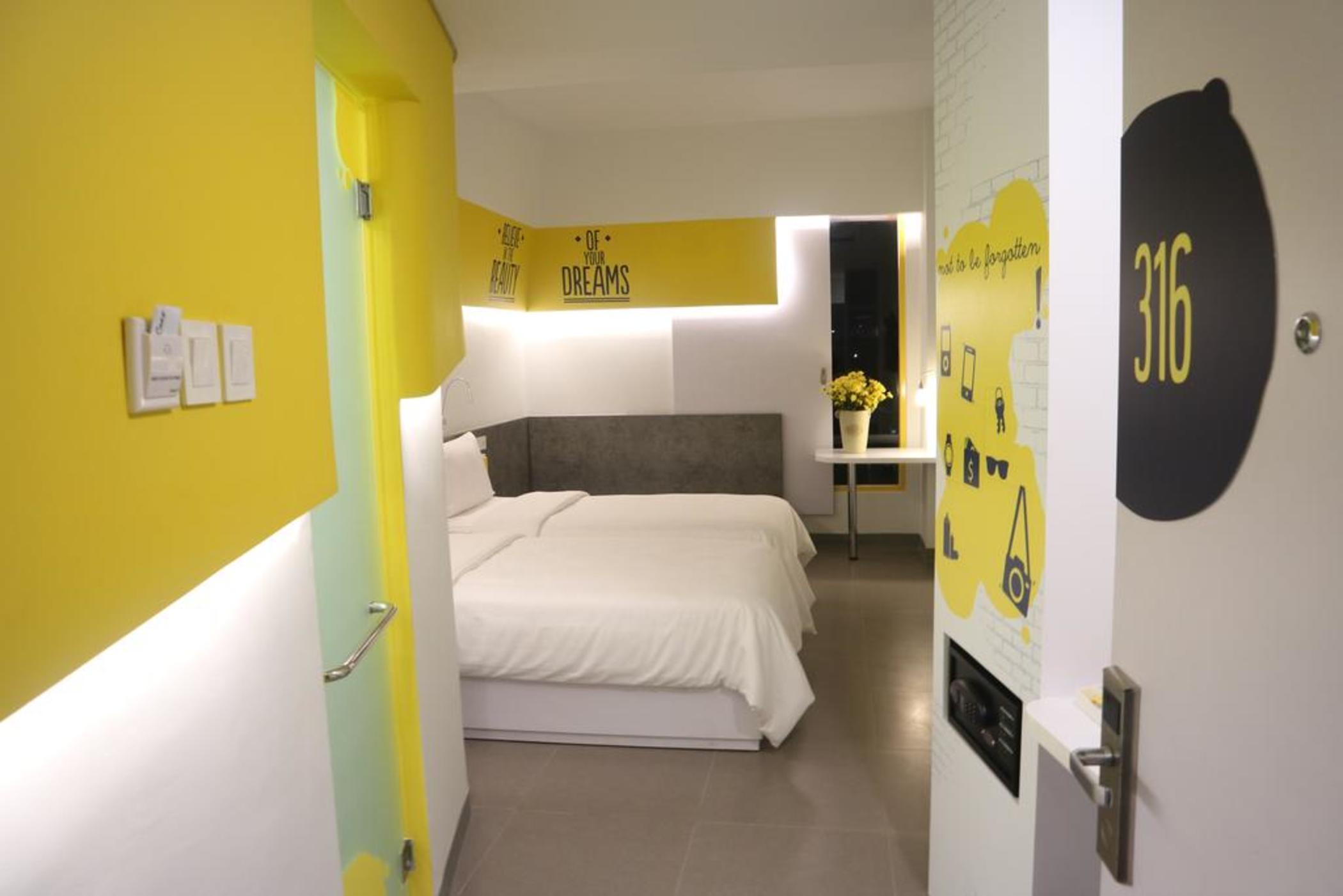 Hotel Yello Manggarai Jakarta