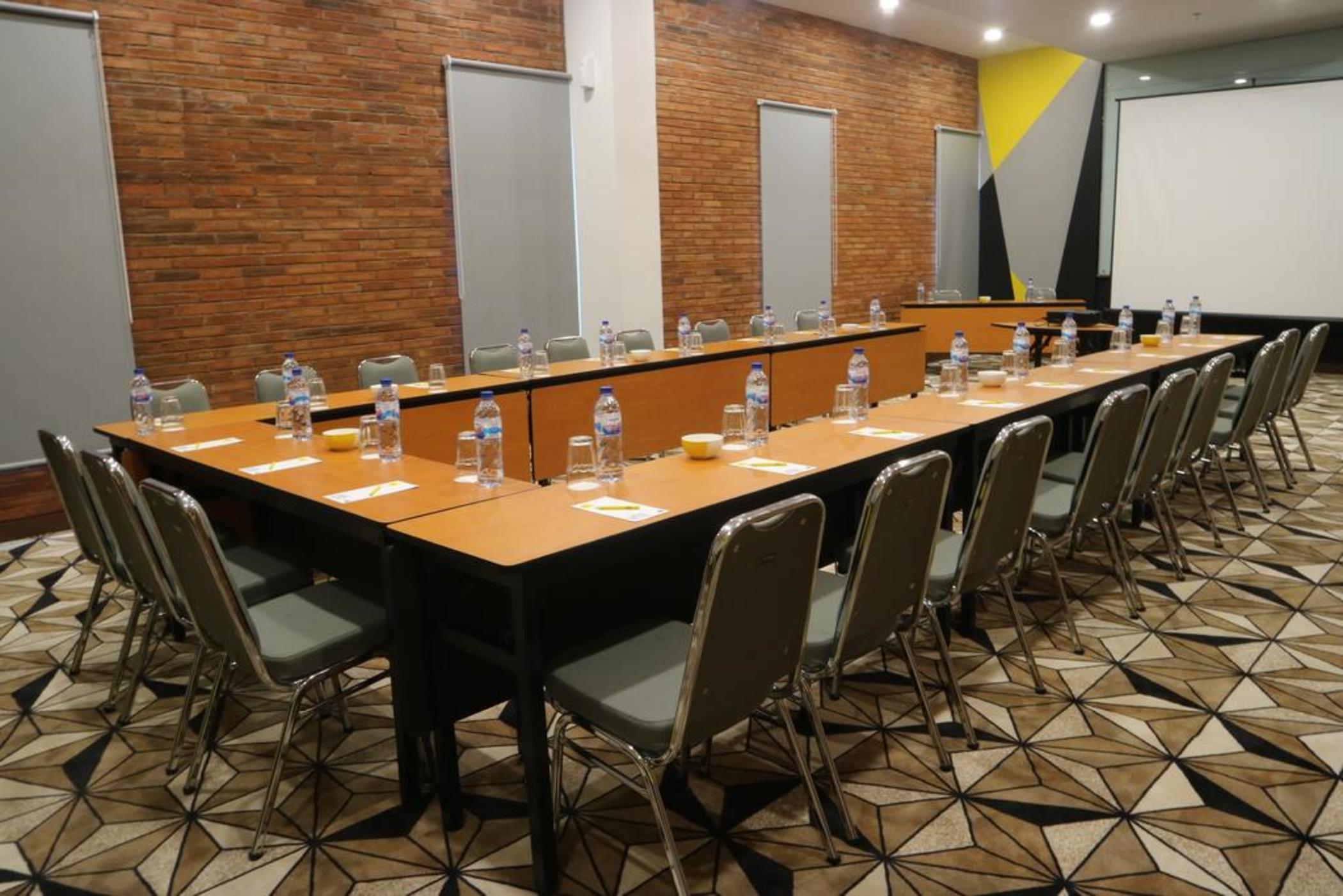 Hotel Yello Manggarai Jakarta