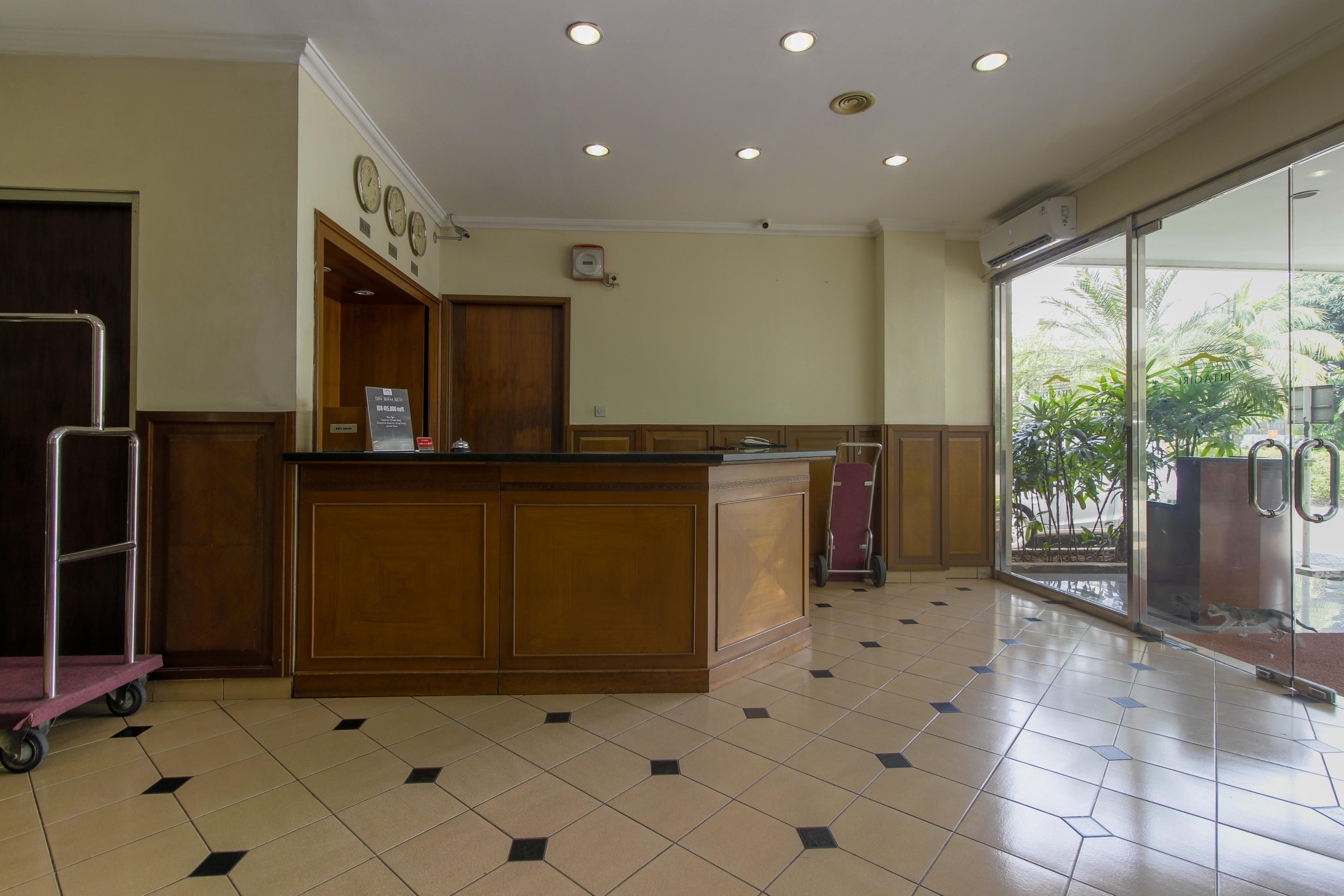 Guest house Reddoorz At Pitagiri Gbk Senayan 3*
