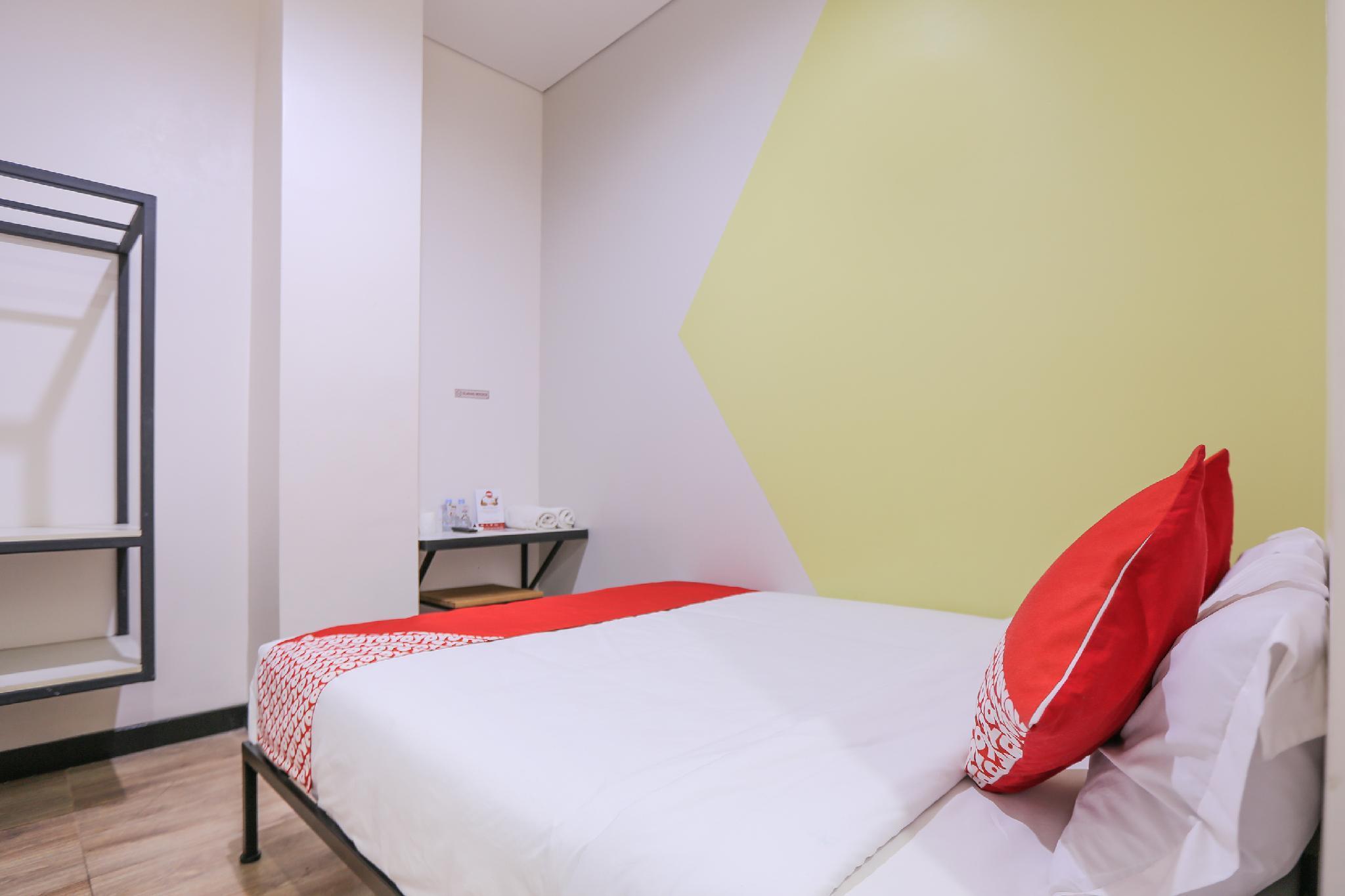 Oyo 127 W Hotel