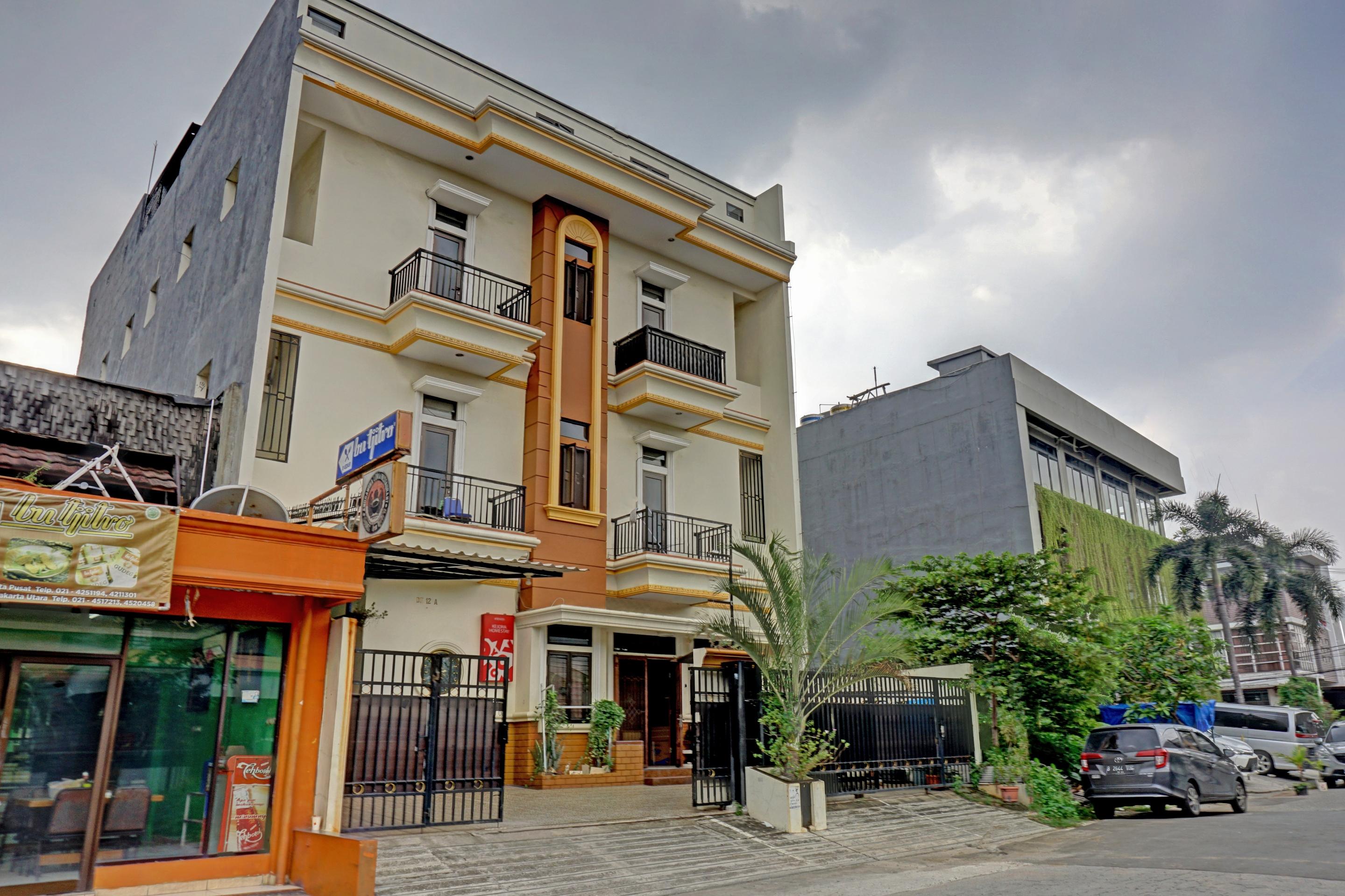 Oyo 90489 Kejora 2* Jakarta