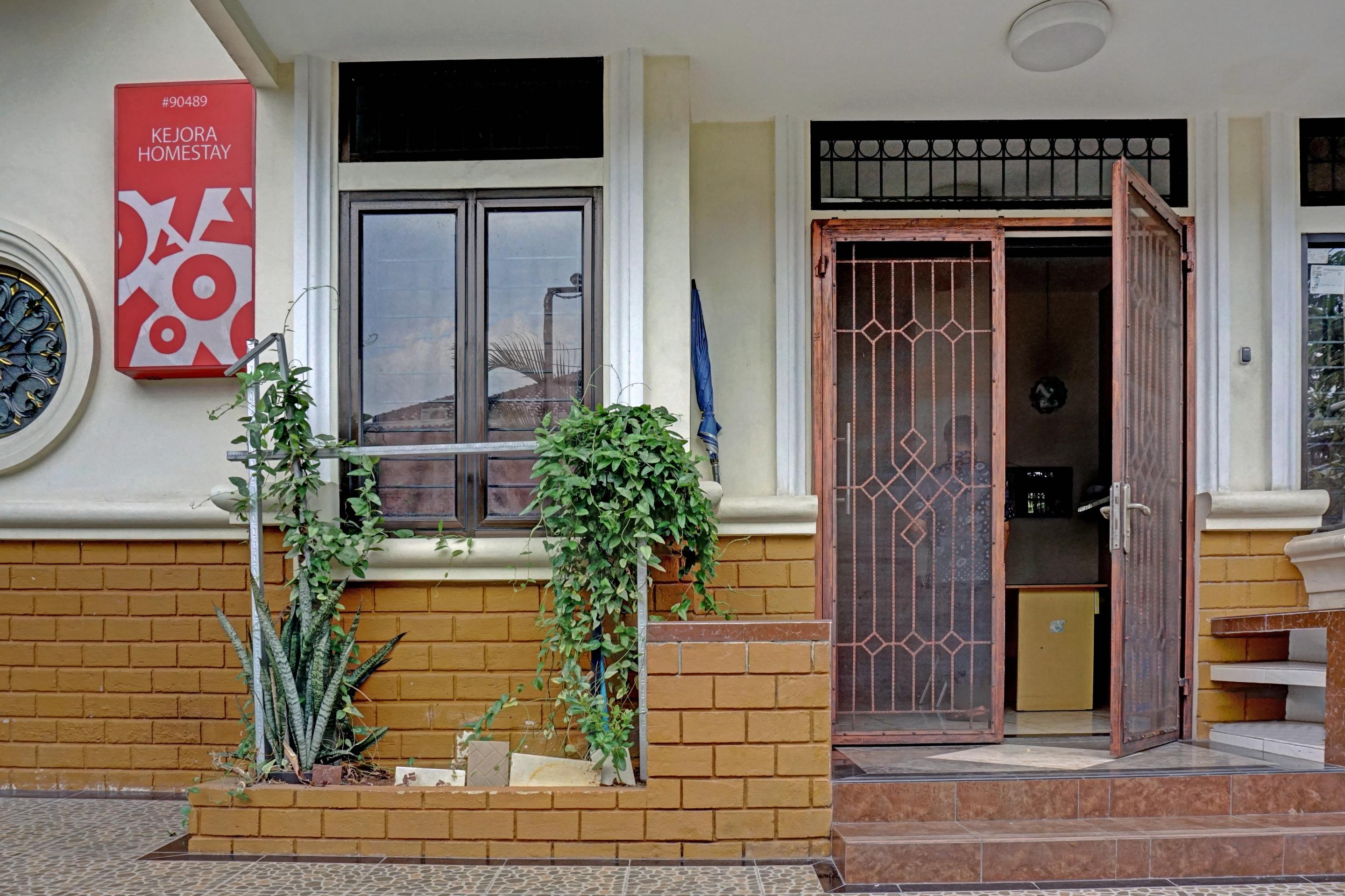 Oyo 90489 Kejora Hotel
