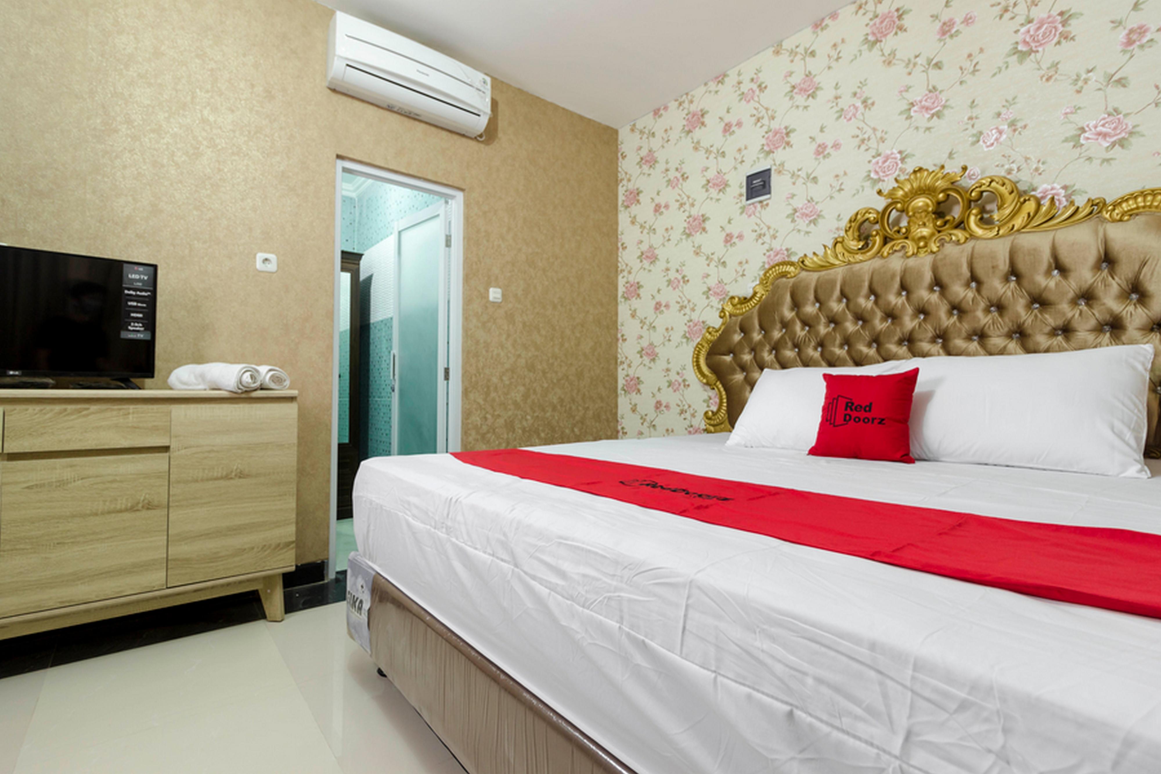 Reddoorz @ Cipete Damai Guest house