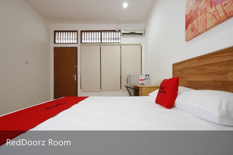 Gasthof Reddoorz Near Plaza Indonesia
