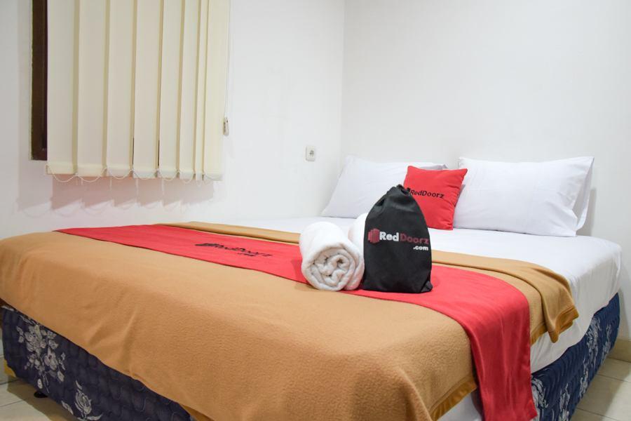 Reddoorz Near Plaza Indonesia Gasthof