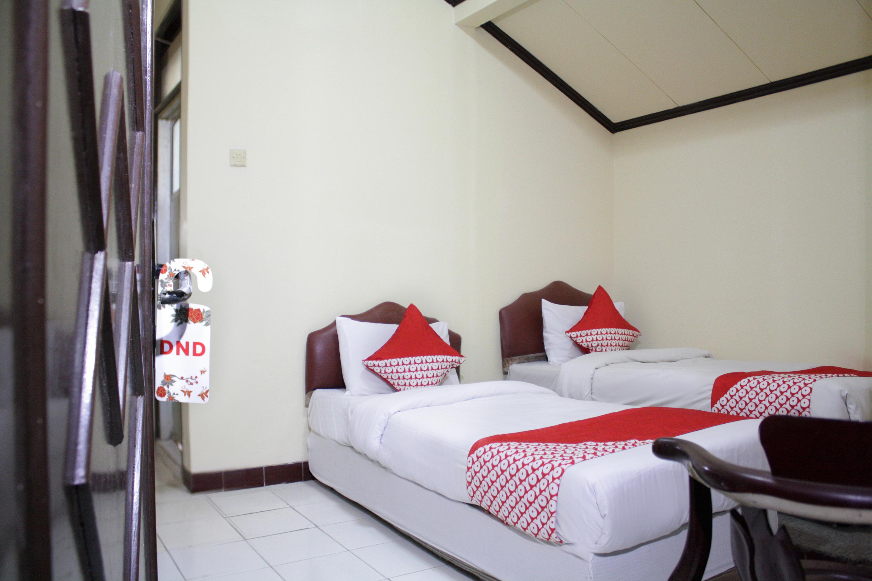 Hotel Vaccinated Staff - Oyo 181 Bintang Jakarta