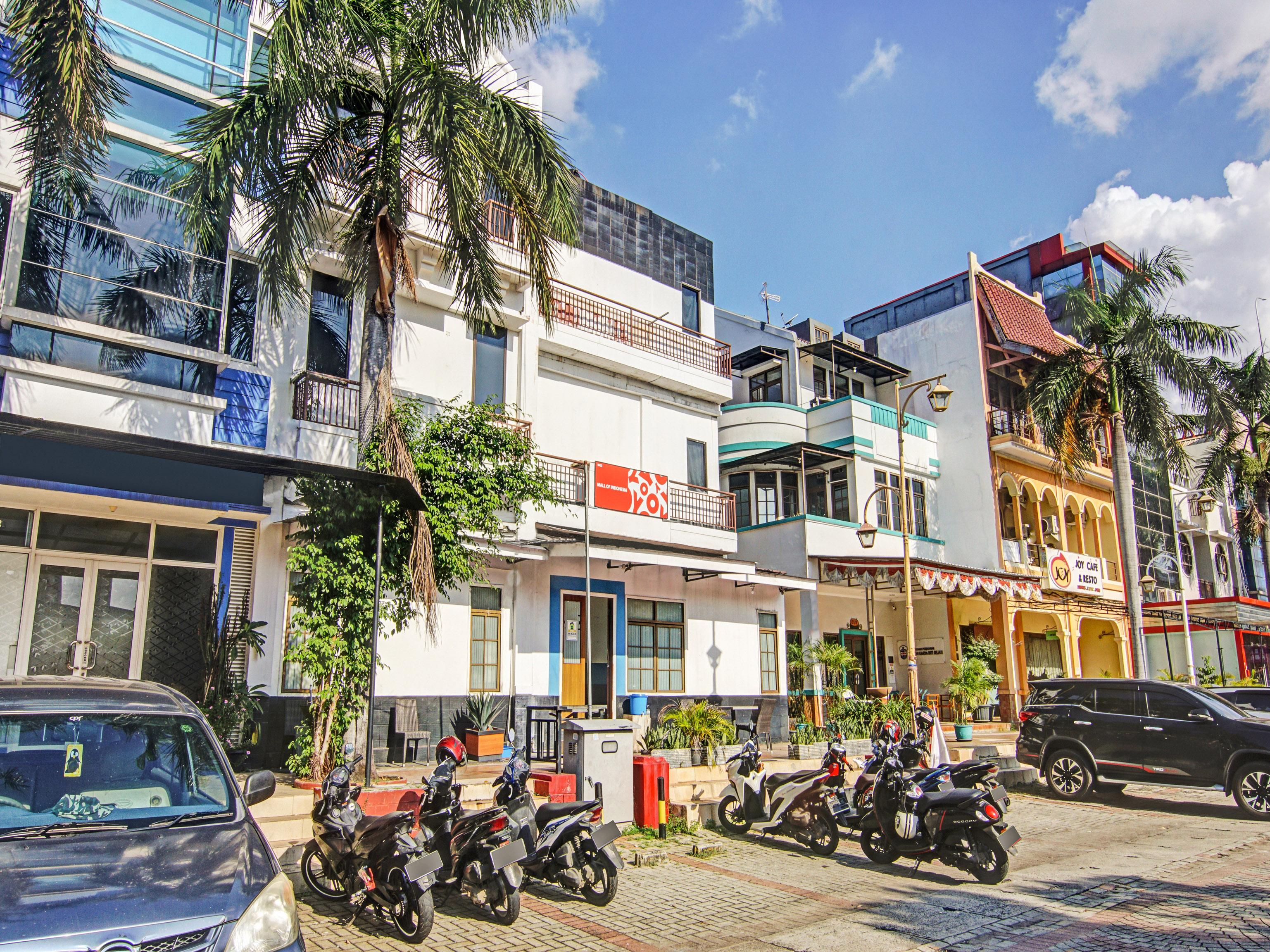 Super Oyo 90422 Mall Of Indonesia