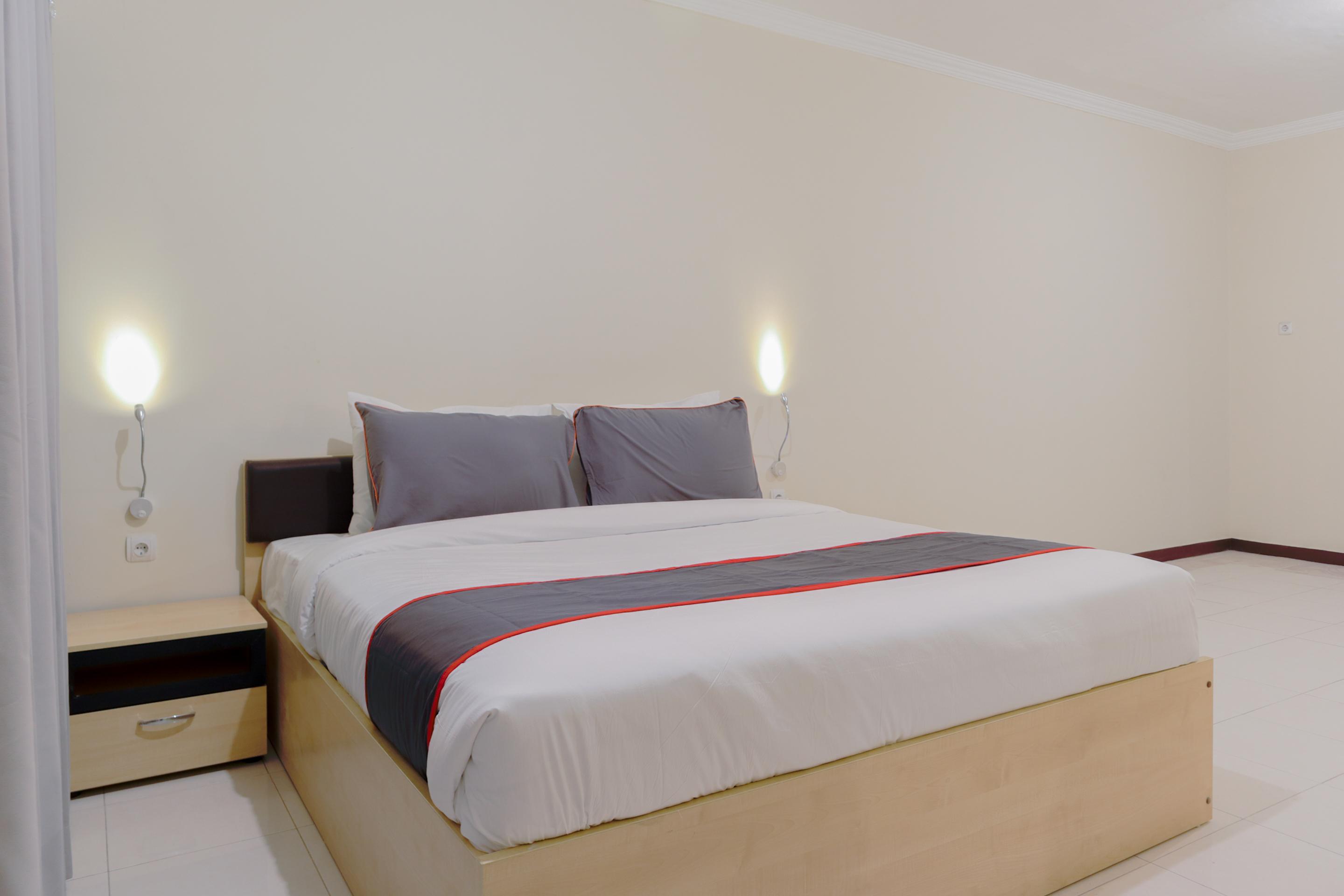 Hotel Collection O 6 Grand Palace Kemayoran 3*