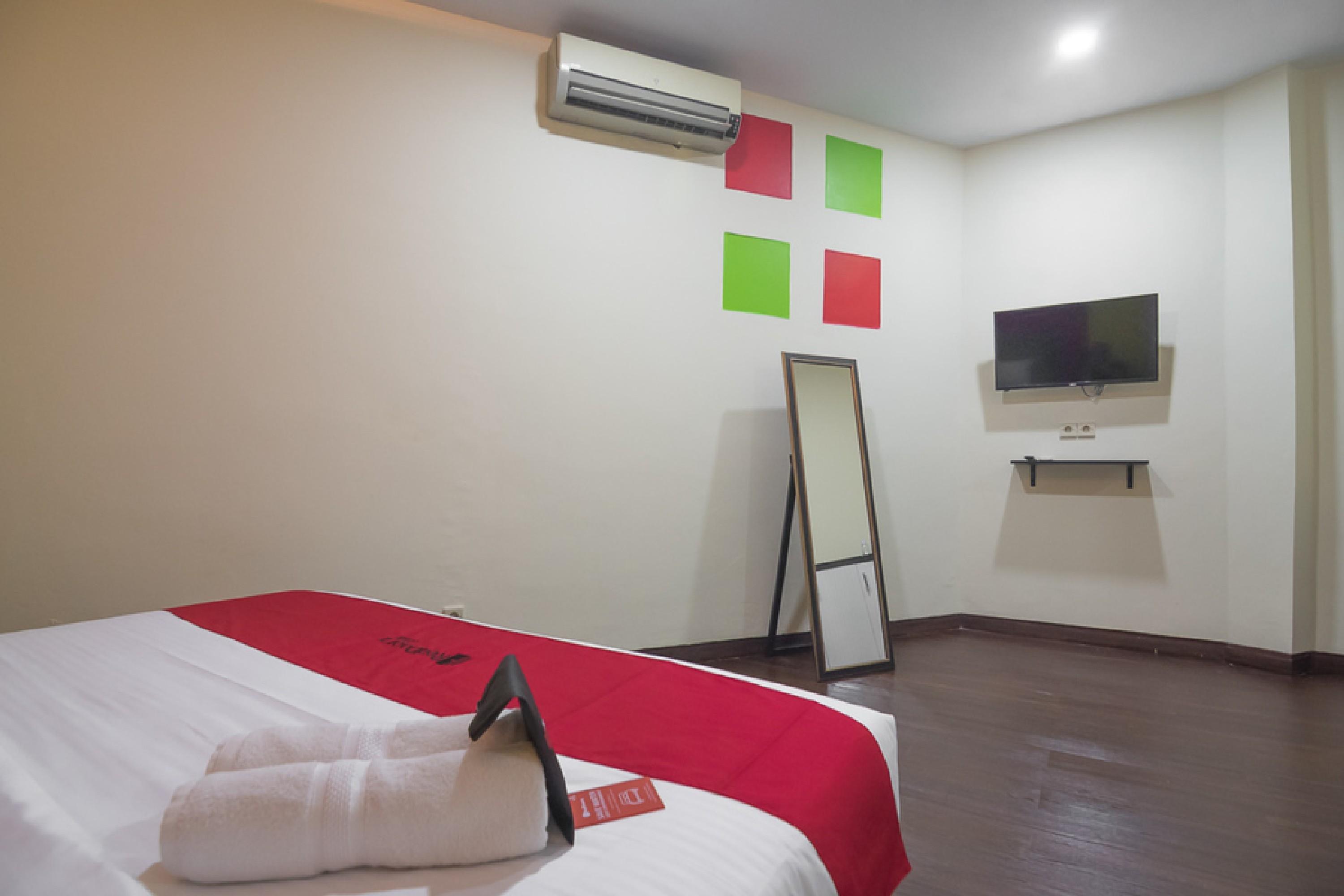 Reddoorz Near Itc Mangga Dua Hotel 2*