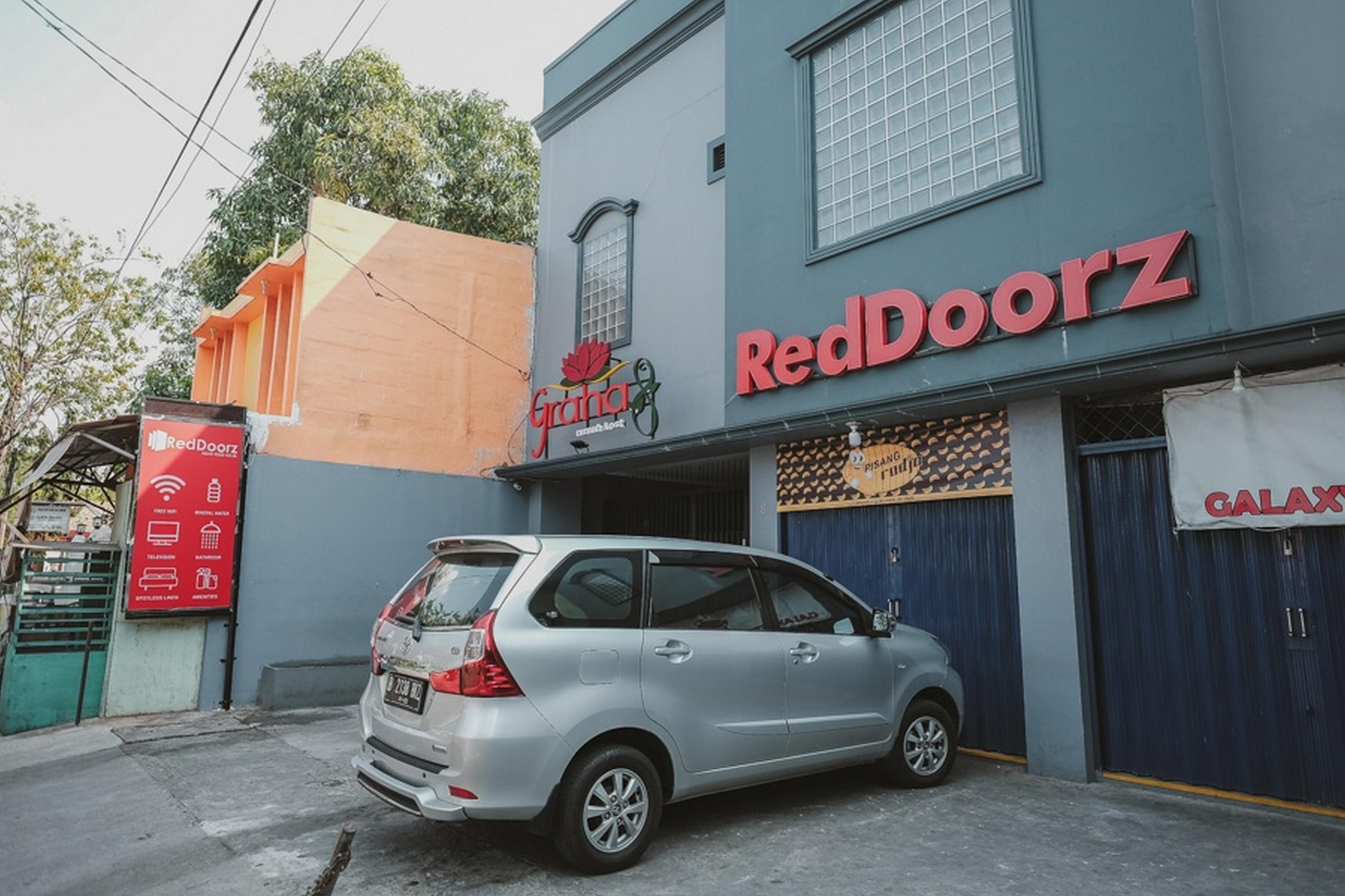Rumah tetamu Reddoorz Near Rsud Koja