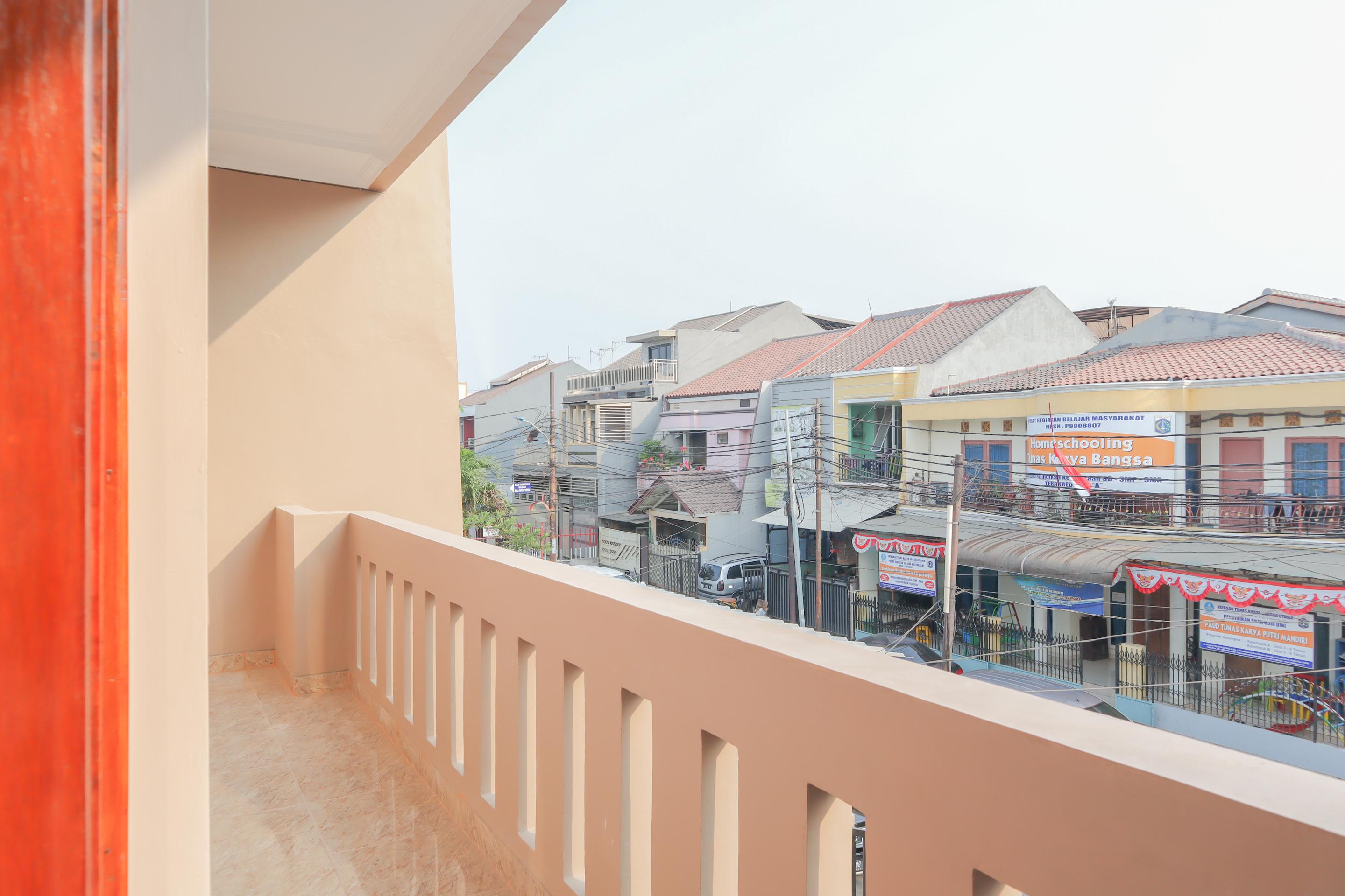 Oyo 1519 Axl Hotel