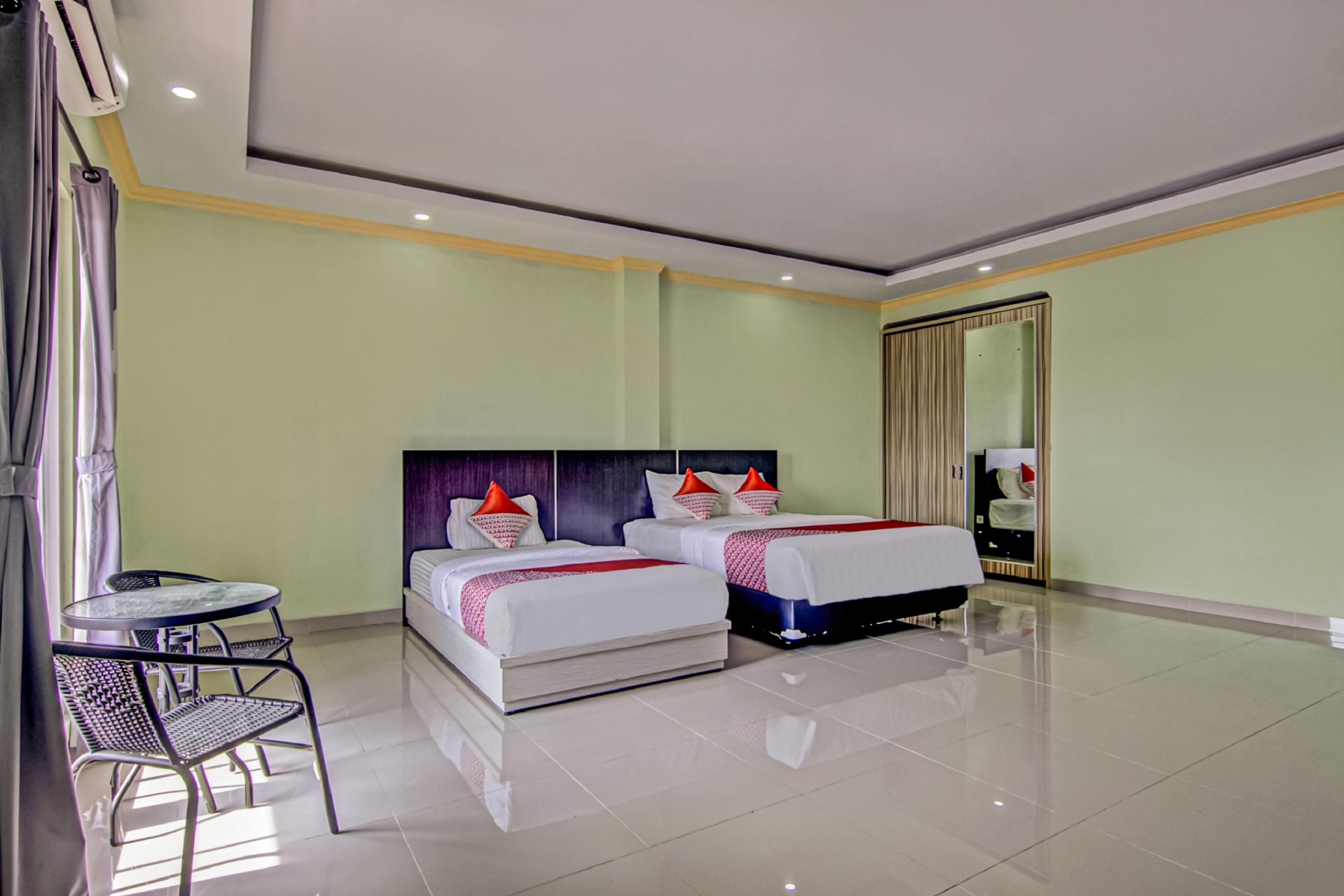 Hotel Oyo 3963 Safira Syariah Jacarta